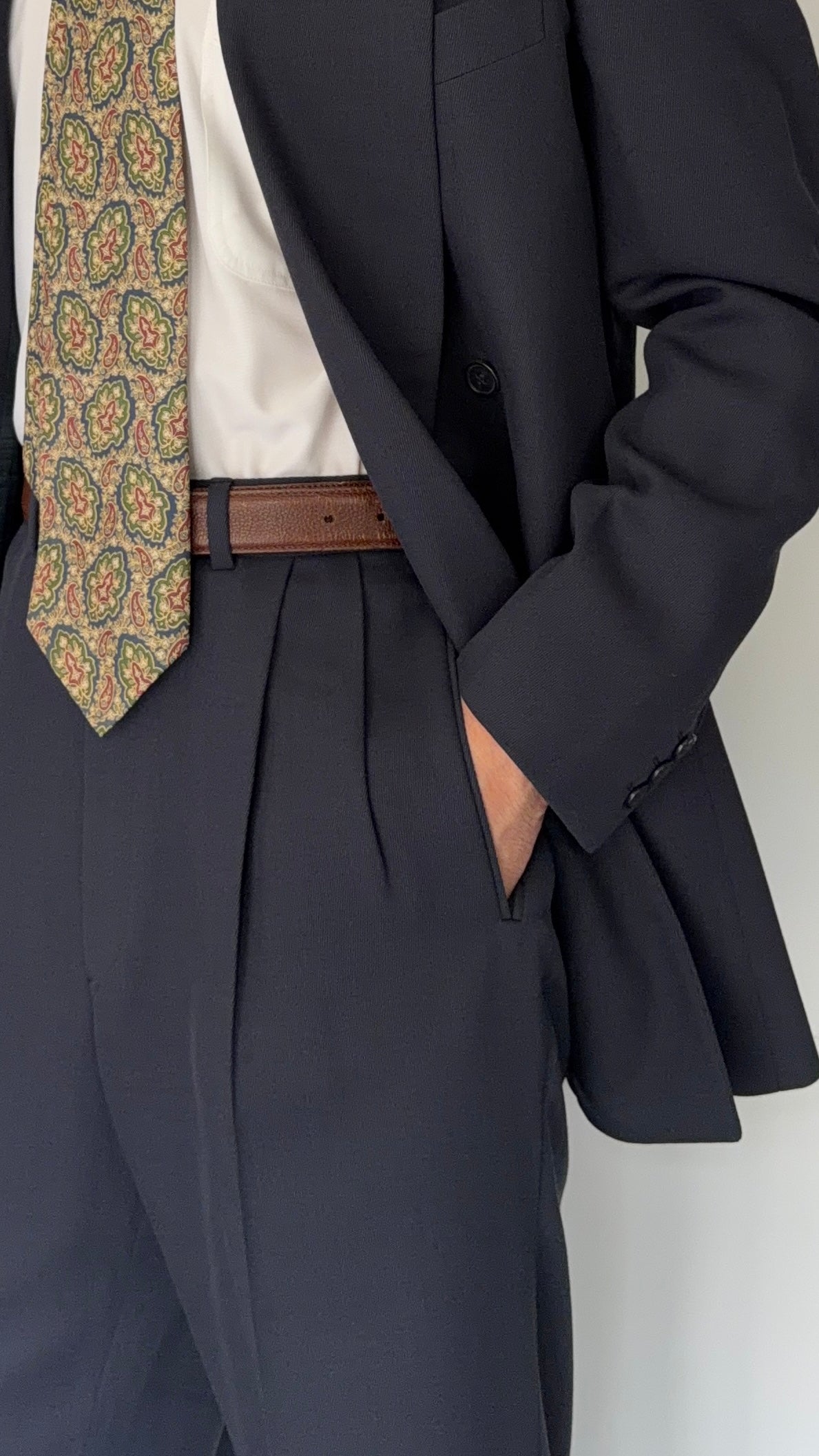Giorgio Armani 1980s Peaked Lapel Double Breasted Wool Pleated Suit - Size M Jacket / 32" Waist