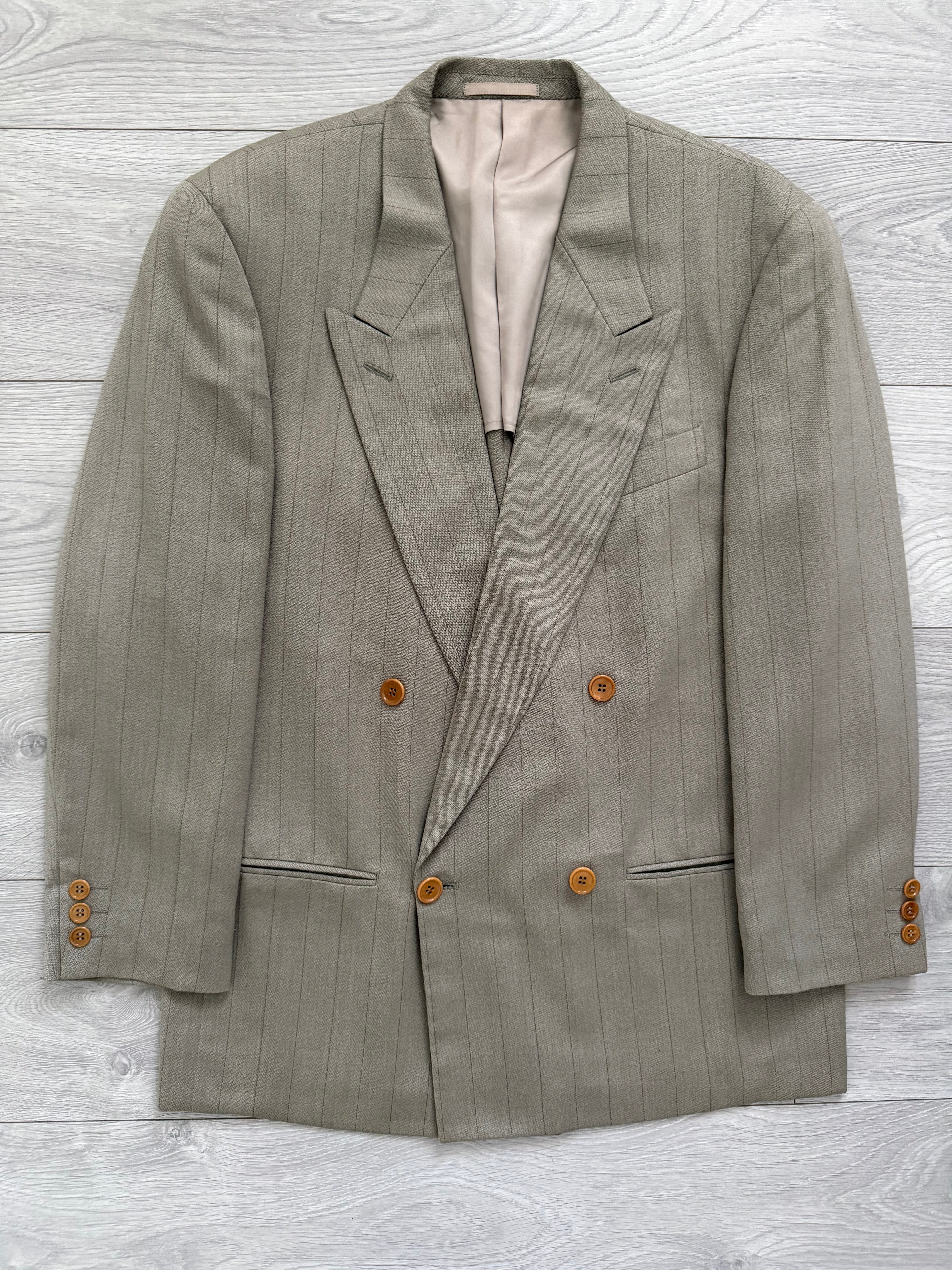 ジャケット・アウター 90s emporio armani rayon tailored jacket Emporio Armani 1990s Peaked Lapel Double Breasted Lightweight Wool