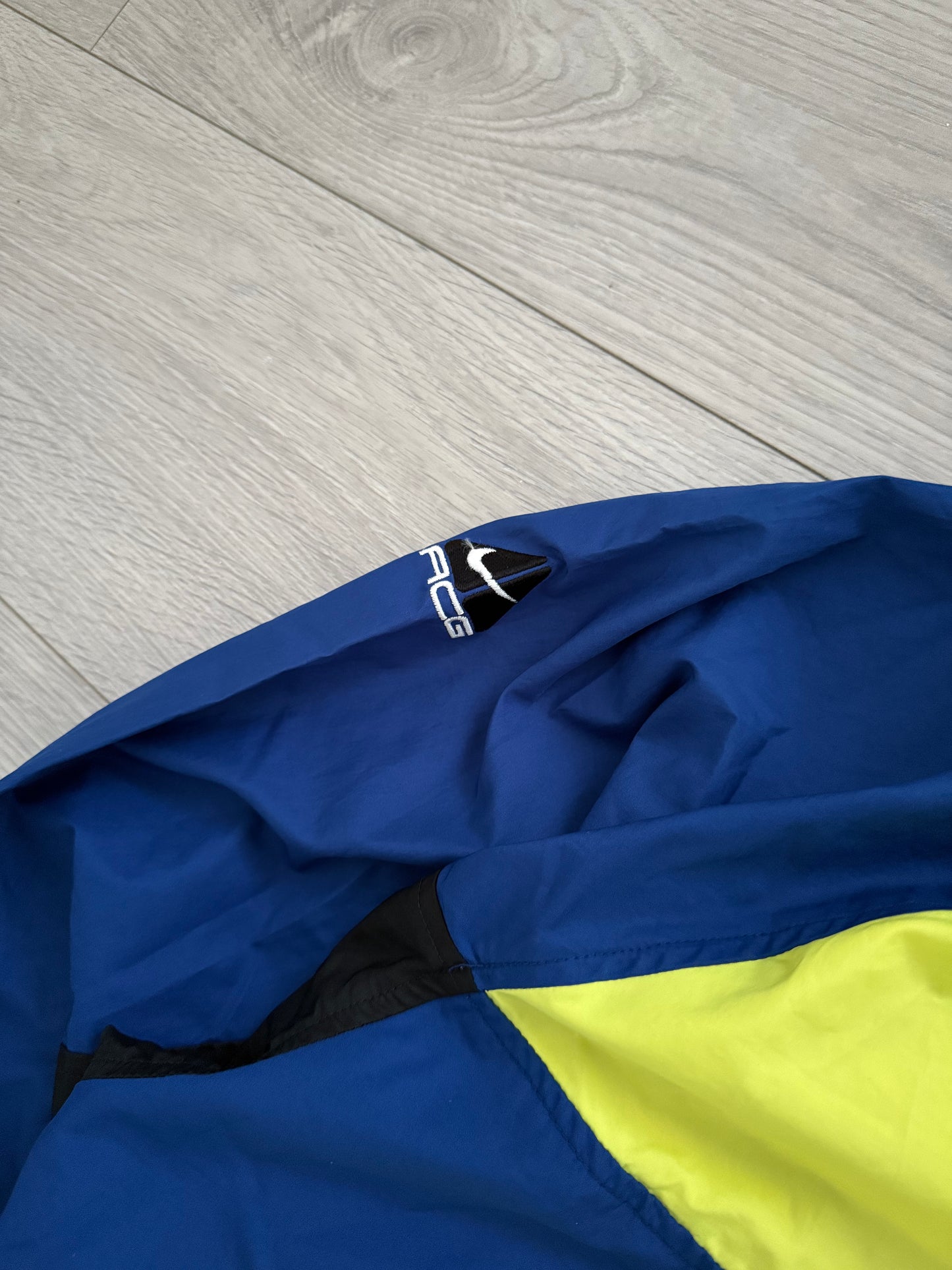 Nike ACG 00s Lungs Era Technical Anorak - Size M
