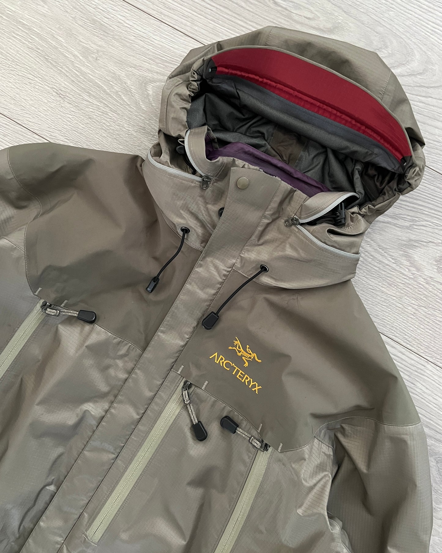 Arcteryx 1999 Kappa Golden Logo 'Stone' GoreTex Jacket - Size M