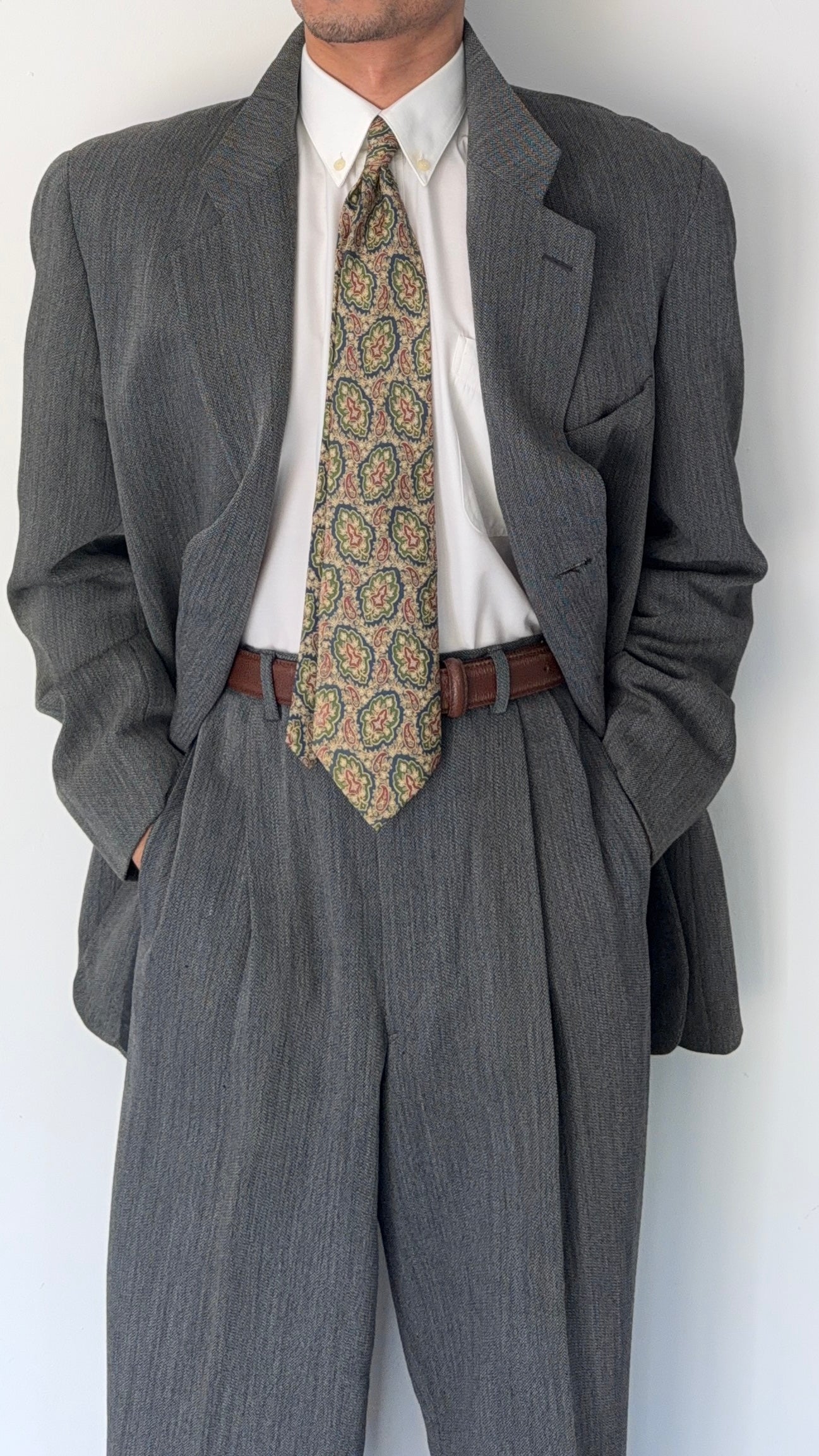 Giorgio Armani 1980s 3B Herringbone Weave Grey Pleated Wool Suit - Size XL Jacket / 32" Waist