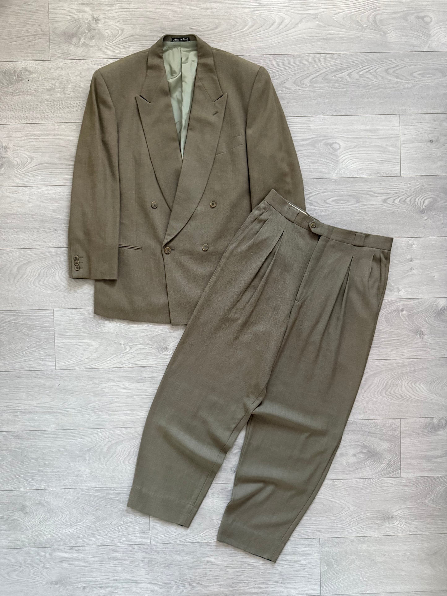 Giorgi Armani 1980s Pleated Double-Breasted Suit - Size L Jacket / 34" Waist