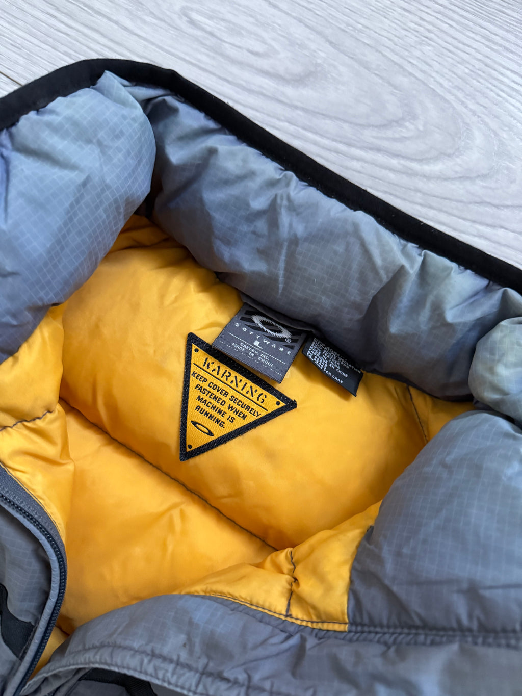 Oakley Software 2006 Technical Iridescent Down Puffer Vest - Size L