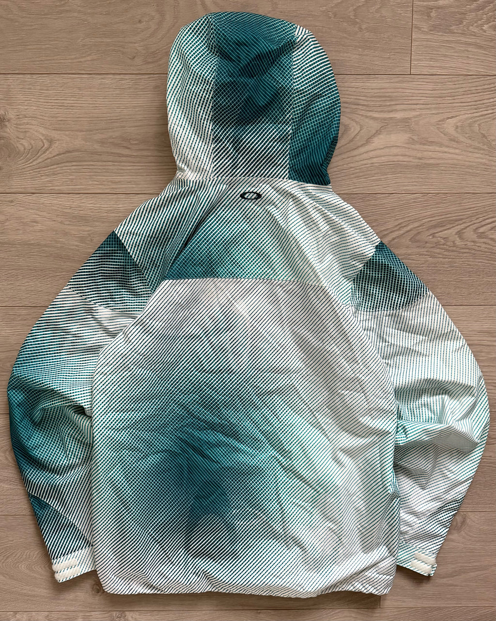 Oakley FW2010 Magnetic Hood 3D Holographic Print Technical Waterproof Jacket - Size M