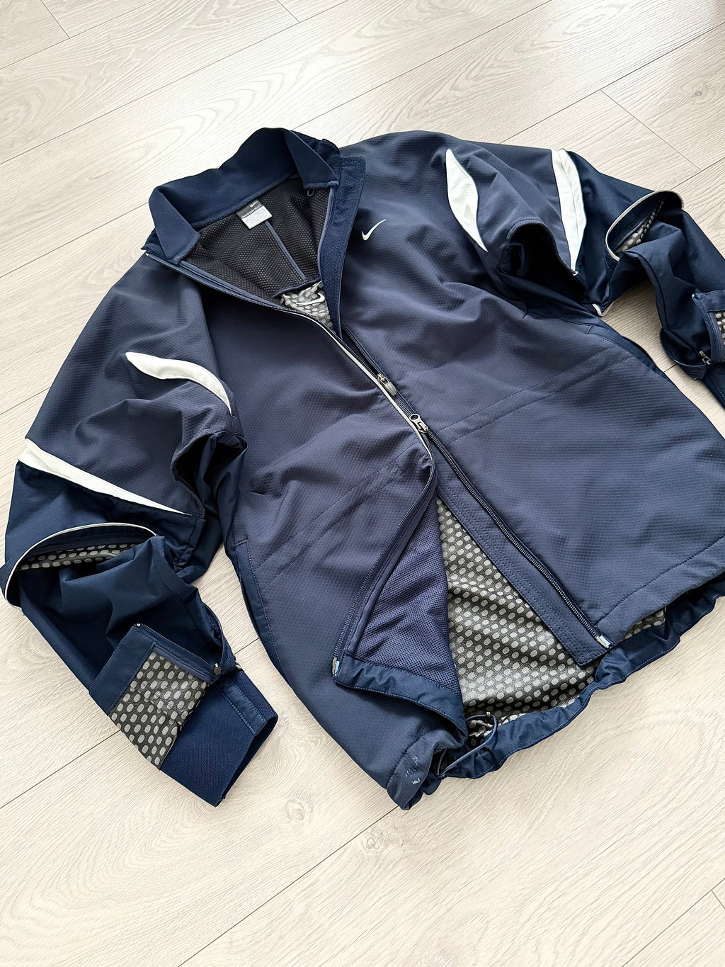 Nike Sphere React 3D Articulated Sleeve Technical Jacket - Size M