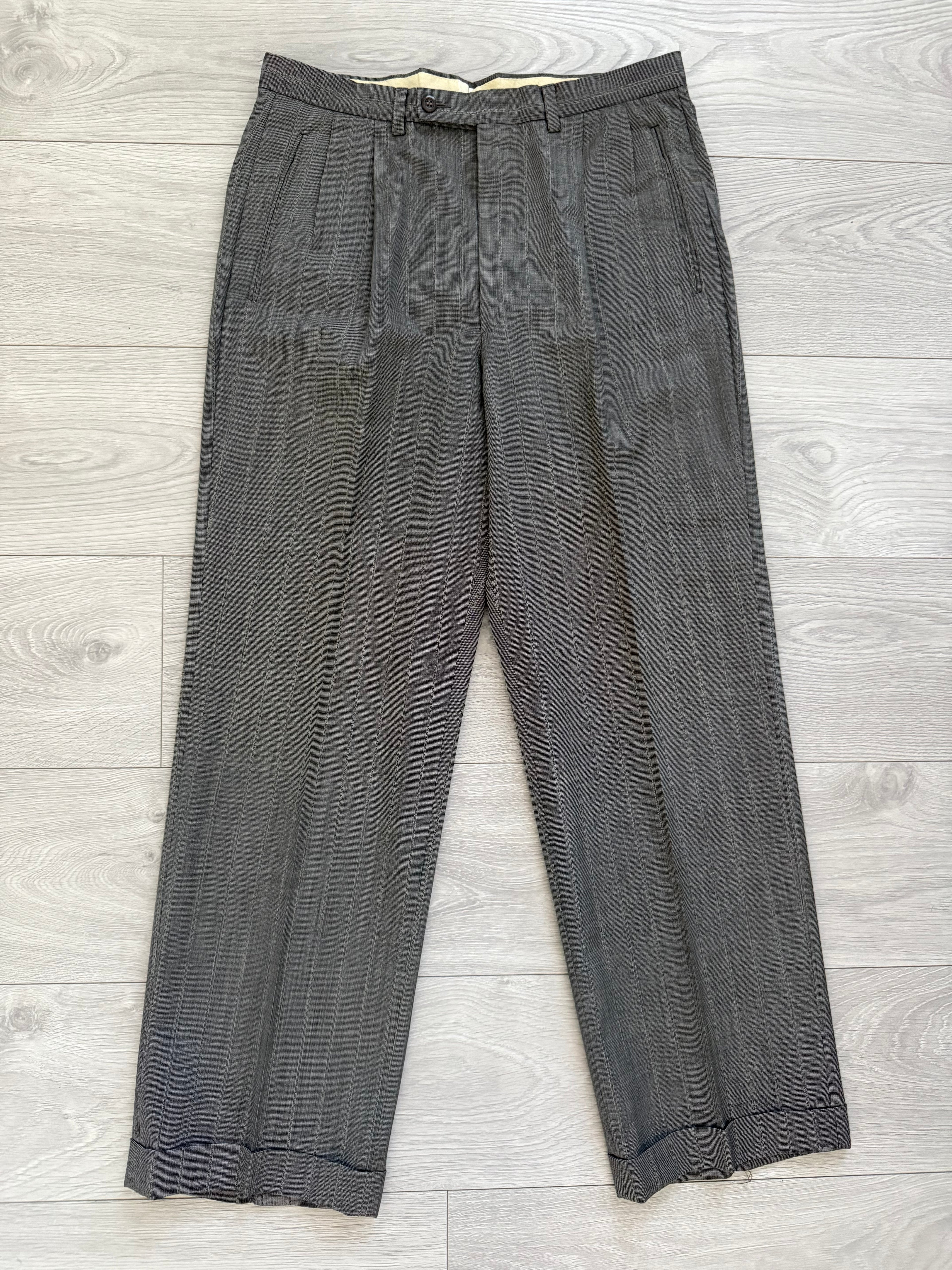 Giorgio Armani Mani 1980s 2B Textured Wool Grey Pleated Suit - Size M Jacket / 32" Waist