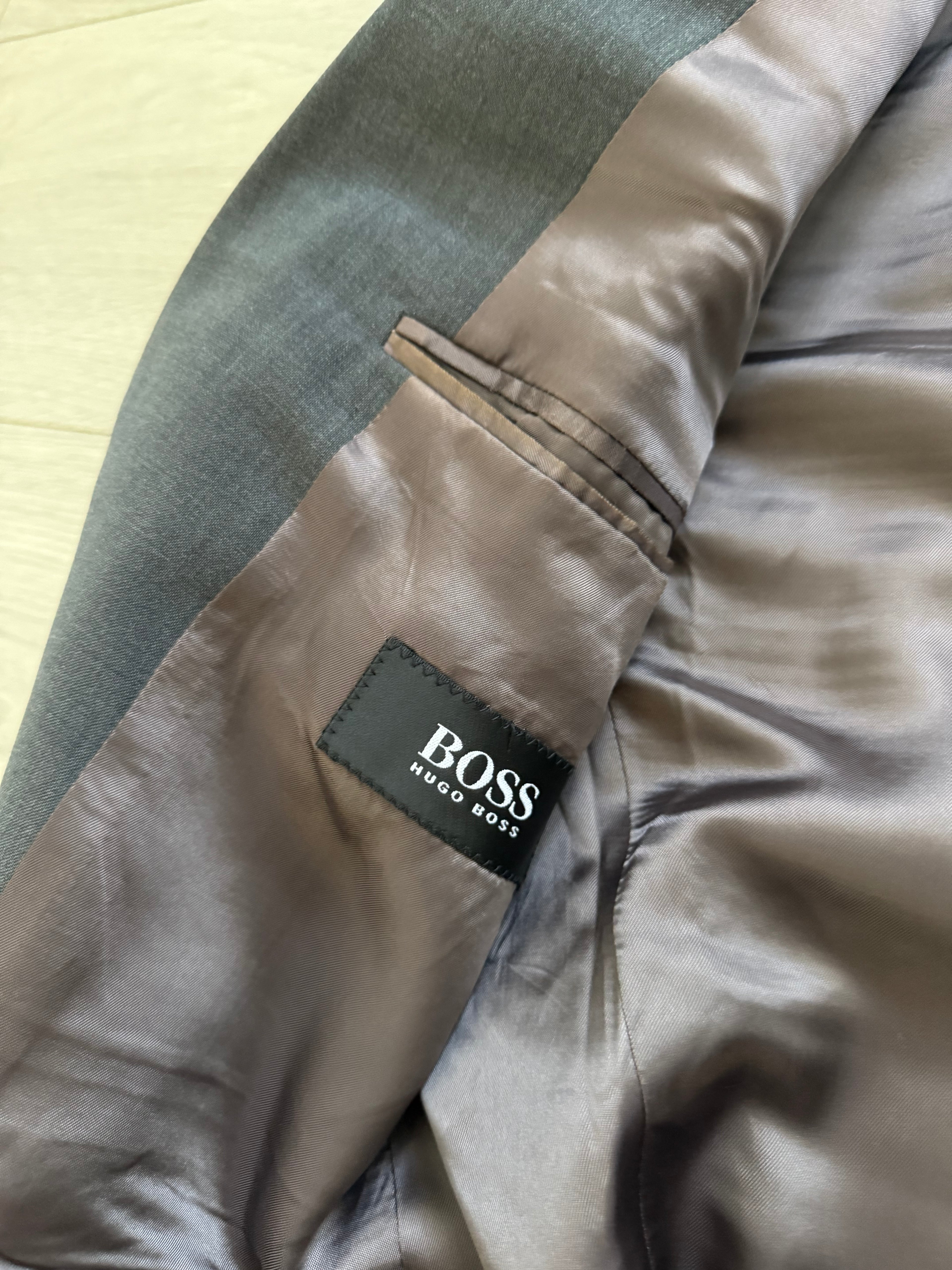 Hugo Boss 1990s 'Akropolis' 2B Zegna Fabric Pleated Wool Grey Suit - Size M Jacket / 32" Waist