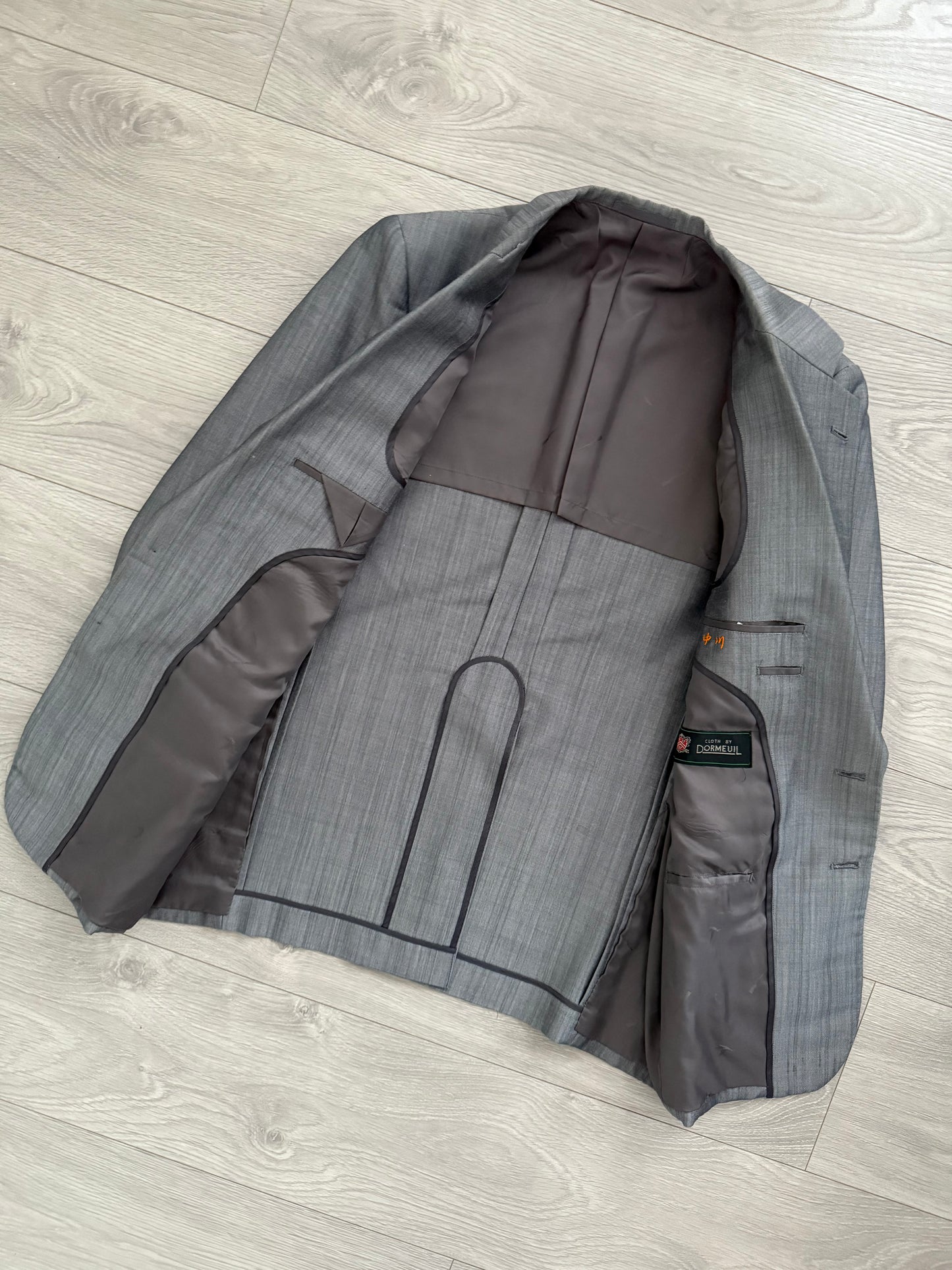 Doremuil Fabric Pleated Wool Suit - Size M Jacket / 32" Waist