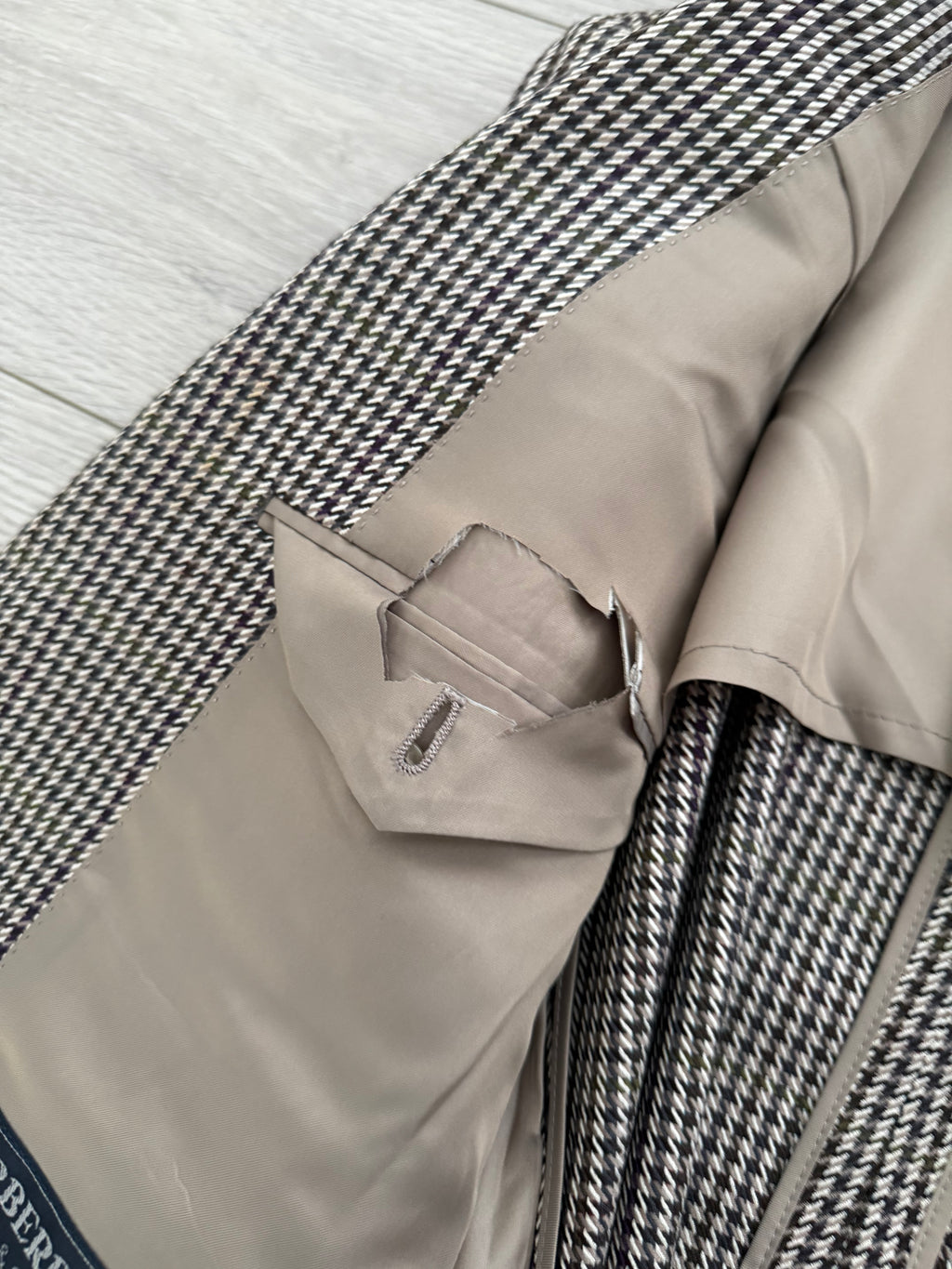 Burberry 1990s 2B Wool Silk Puppytooth Lightweight Partially Lined Sports Jacket Blazer - Size S
