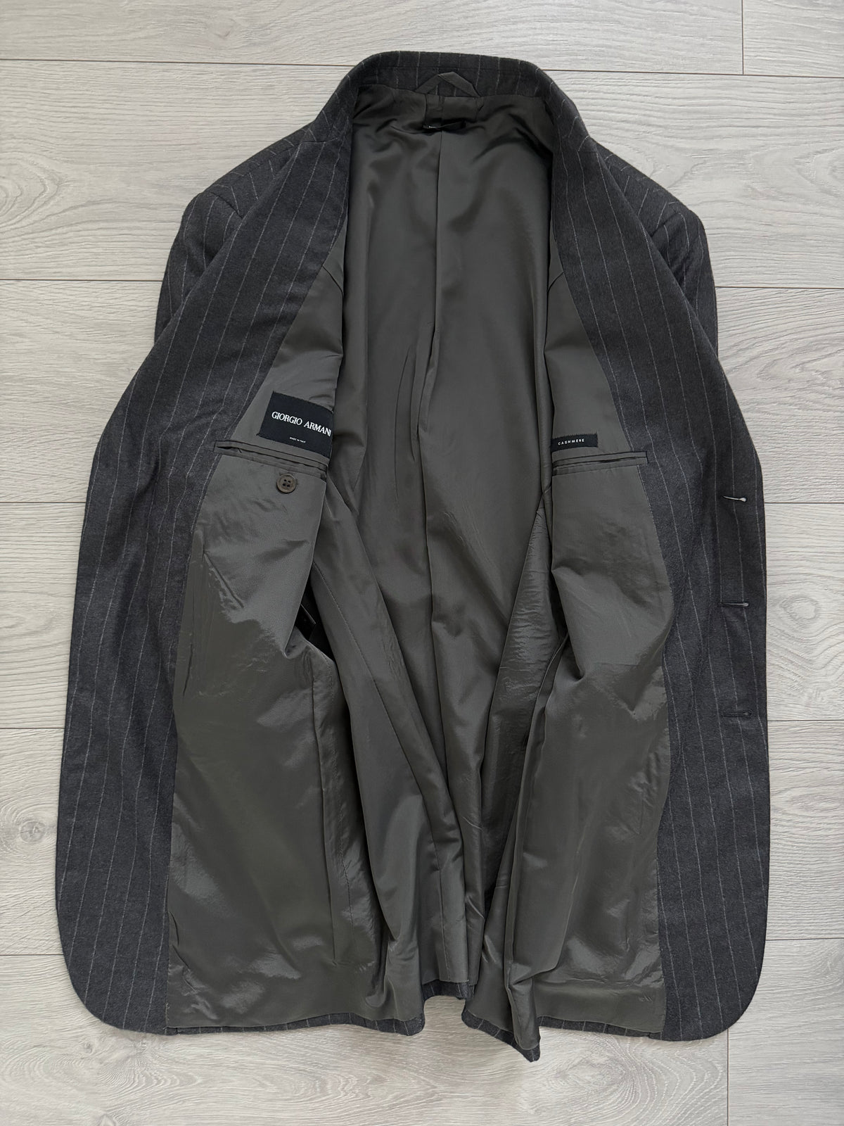 Giorgio Armani Black Label 1990s Cashmere 3B Pleated Striped Suit Grey - Size XL Jacket / 36" Waist