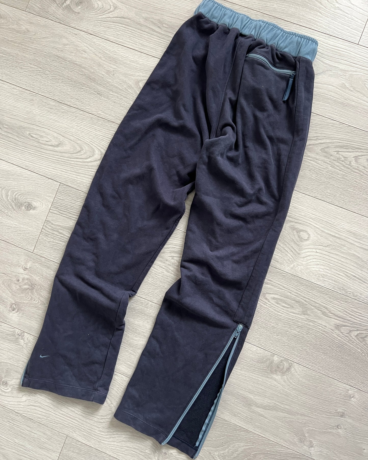 Nike 00s Swoosh Logo Ankle Zip Sweatpants - Size S