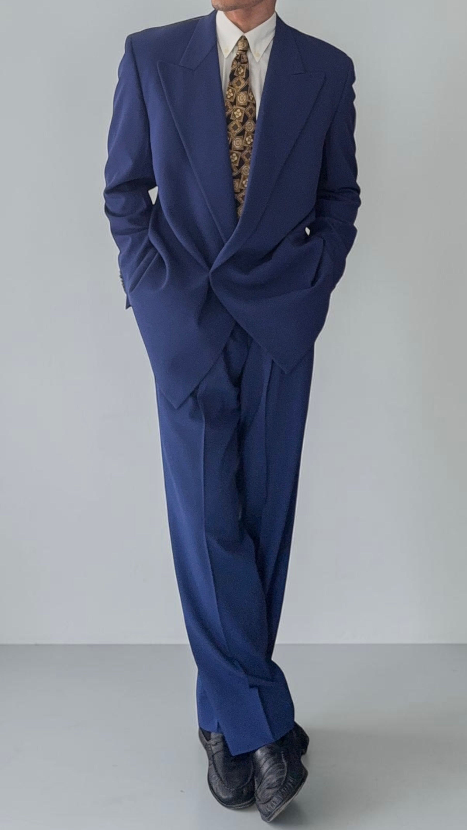 Versace 1980s Draped Hidden Button Peaked Lapel Double Breasted Pleated Wool Suit - Size L Jacket / 32" Waist