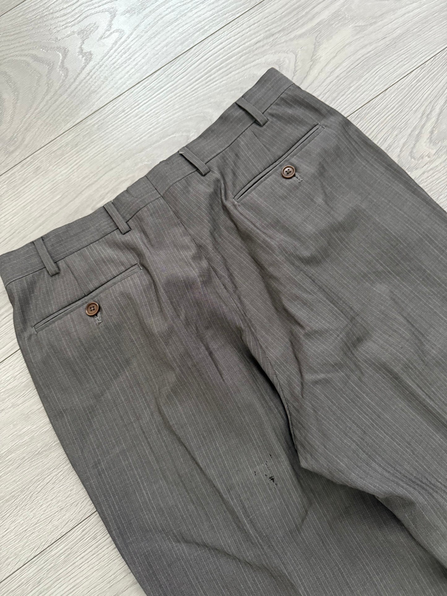 Armani 2003 Pleated Wool Suit - Size M Jacket / 32" Waist