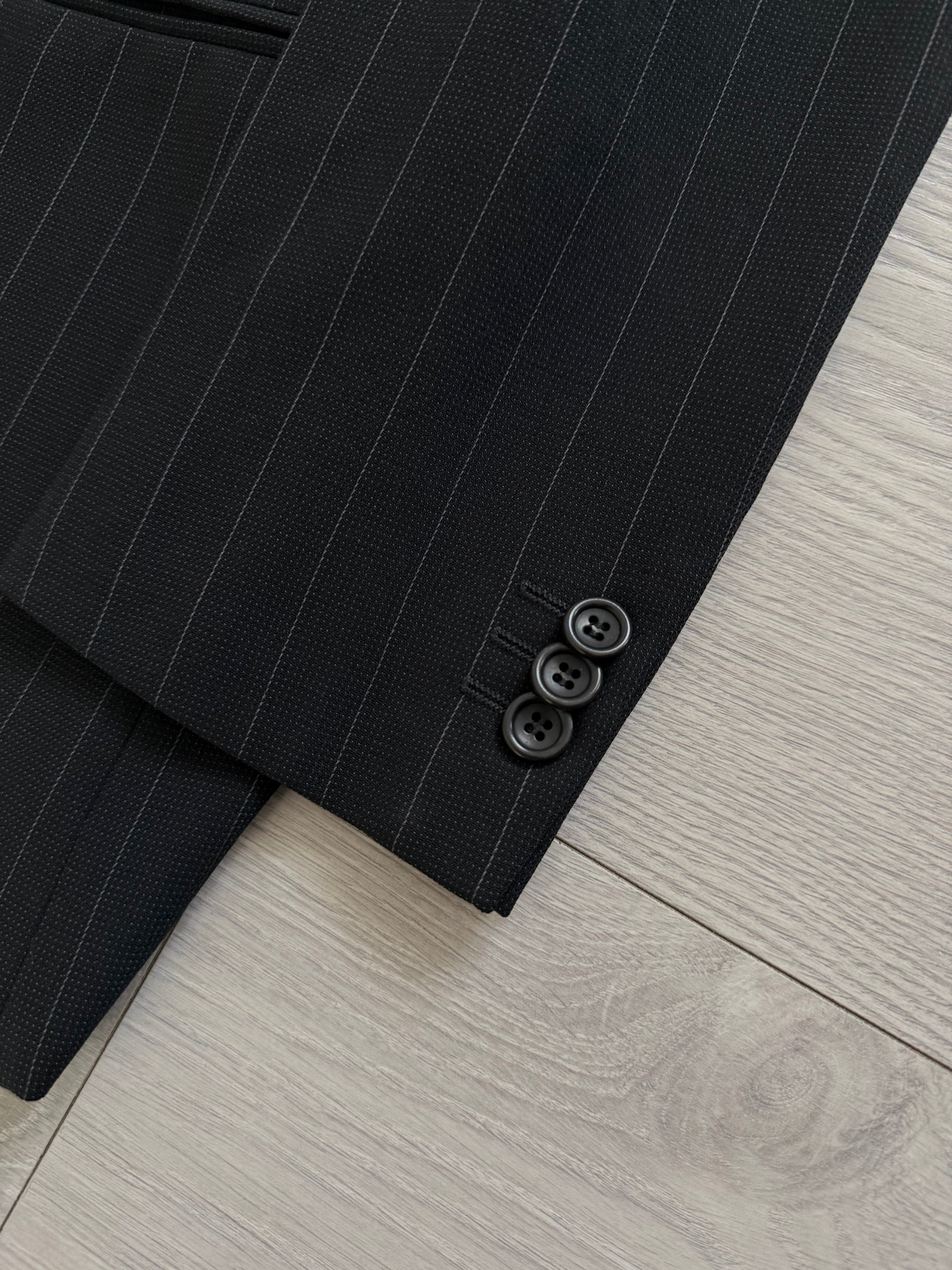 Armani 1990s Peaked Lapel Double Breasted Pinstripe Textured Wool Suit - Size M Jacket / 31" Waist