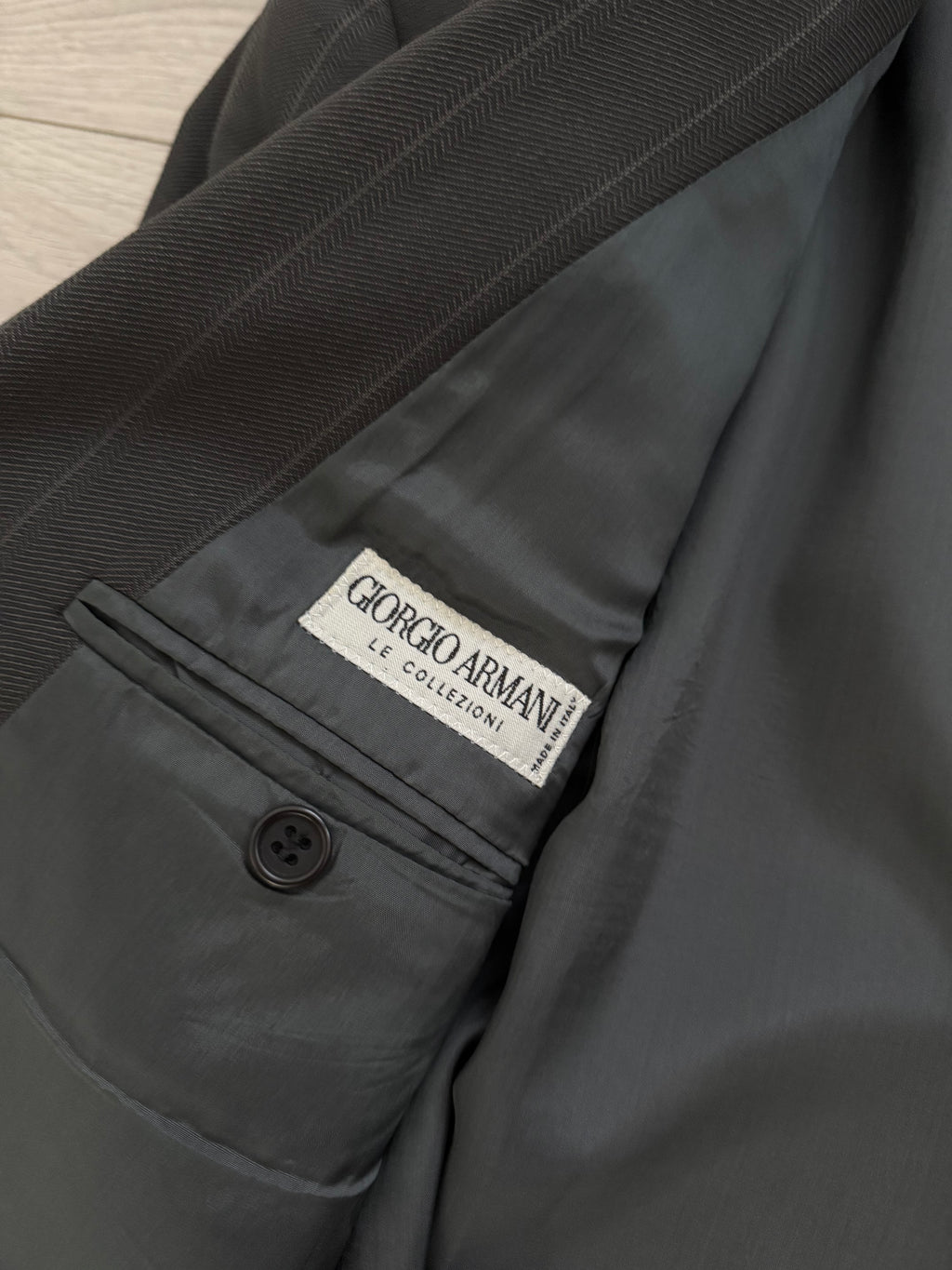Giorgio Armani 1980s Peaked Lapel Double Breasted Striped Wool Pleated Suit - Size L Jacket / 34" Waist