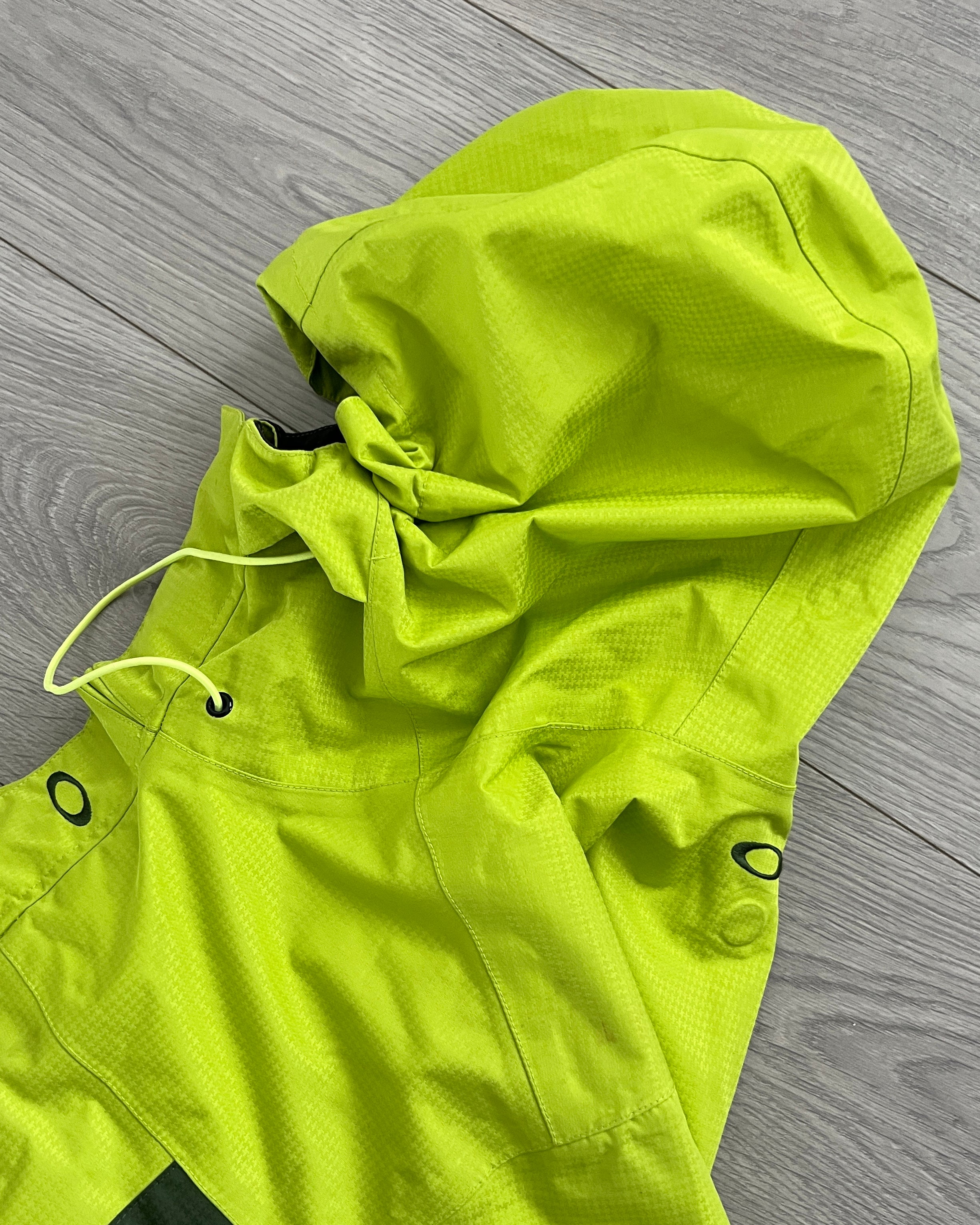Oakley FW2010 Fleece Mapped Thinsulate Waterproof Tech Jacket - Size L