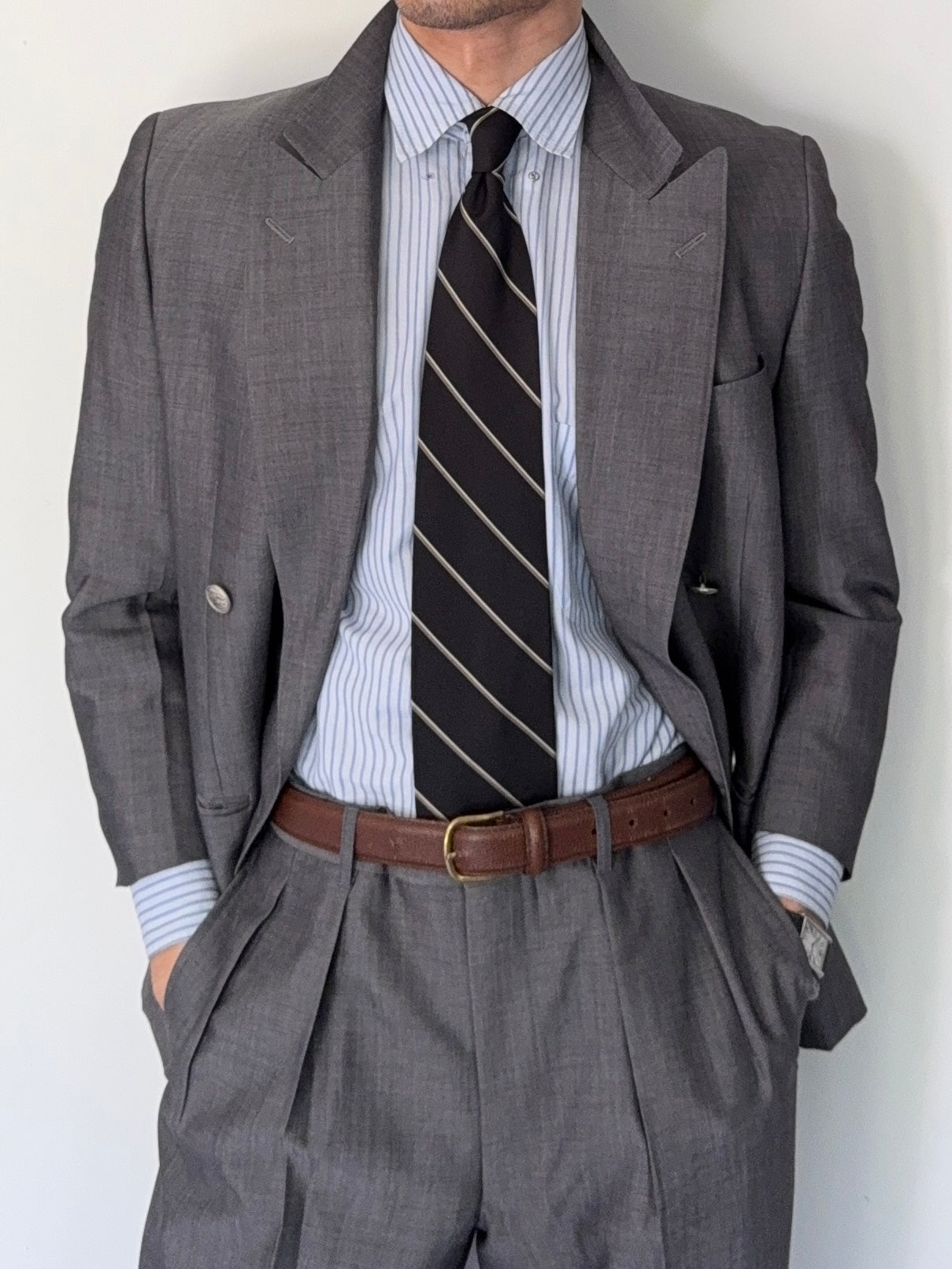 Burberry 1980s Peaked Lapel Double Breasted Pleated Wool Suit Grey - Size S Jacket / 32" Waist
