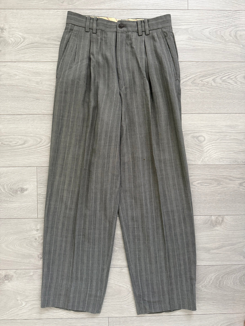 Basile 1980s Peaked Lapel Double Breasted Pleated Textured Wool Suit - Size M Jacket / 31" Waist