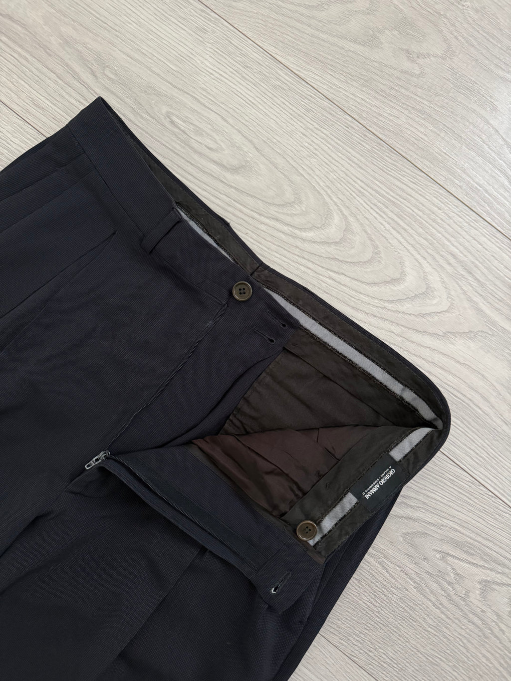 Giorgio Armani 1990s Double Breasted Pleated Navy Wool Suit  - Size L Jacket / 33" Waist