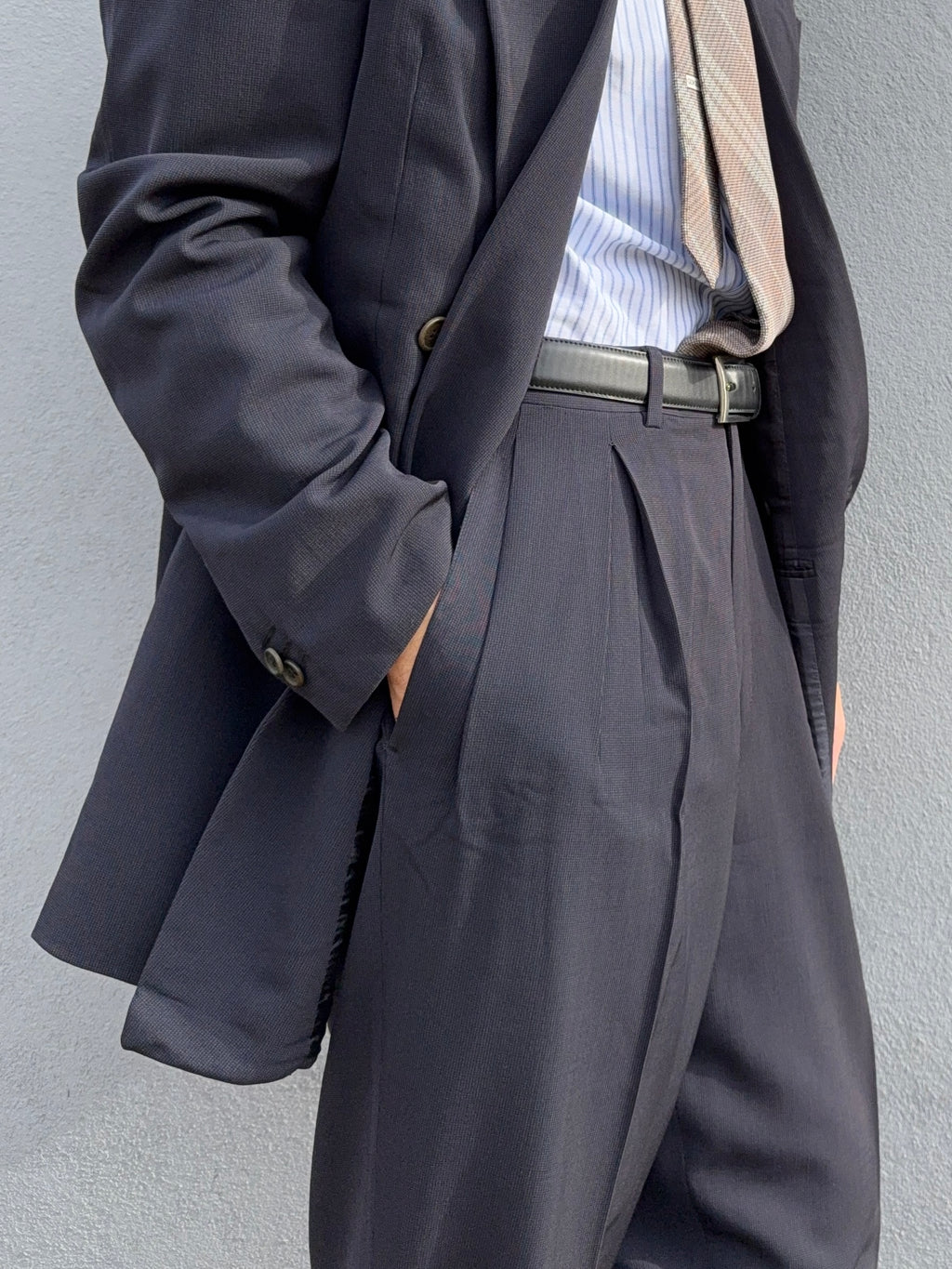 Giorgio Armani 1990s Double Breasted Pleated Navy Wool Suit  - Size L Jacket / 33" Waist