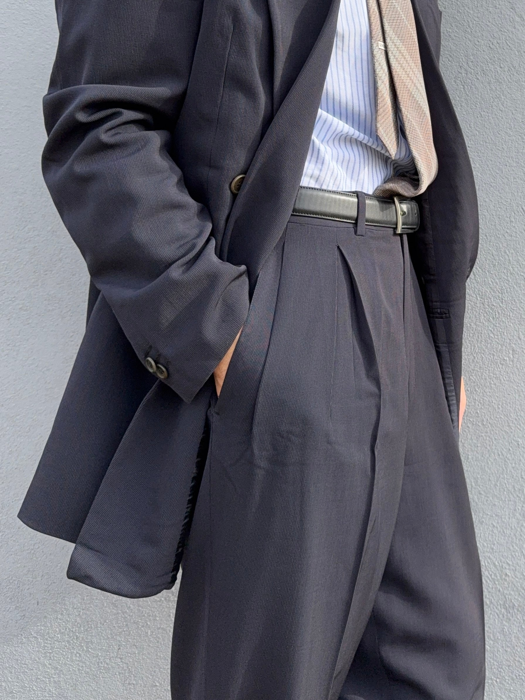 Giorgio Armani 1990s Double Breasted Pleated Navy Wool Suit  - Size L Jacket / 33" Waist