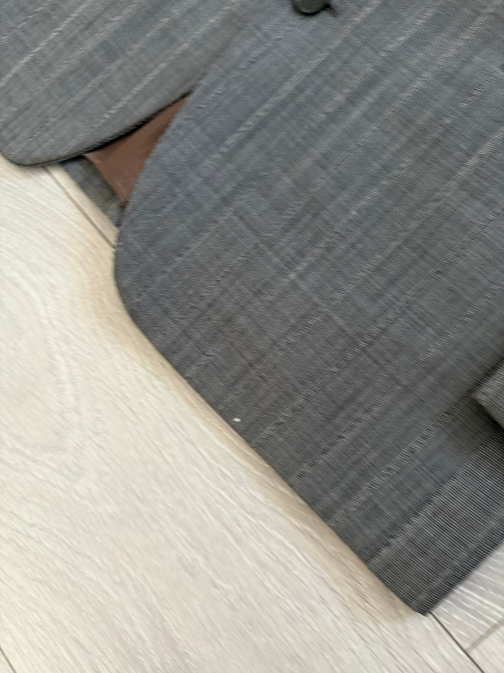 Giorgio Armani Mani 1980s 2B Textured Wool Grey Pleated Suit - Size M Jacket / 32" Waist