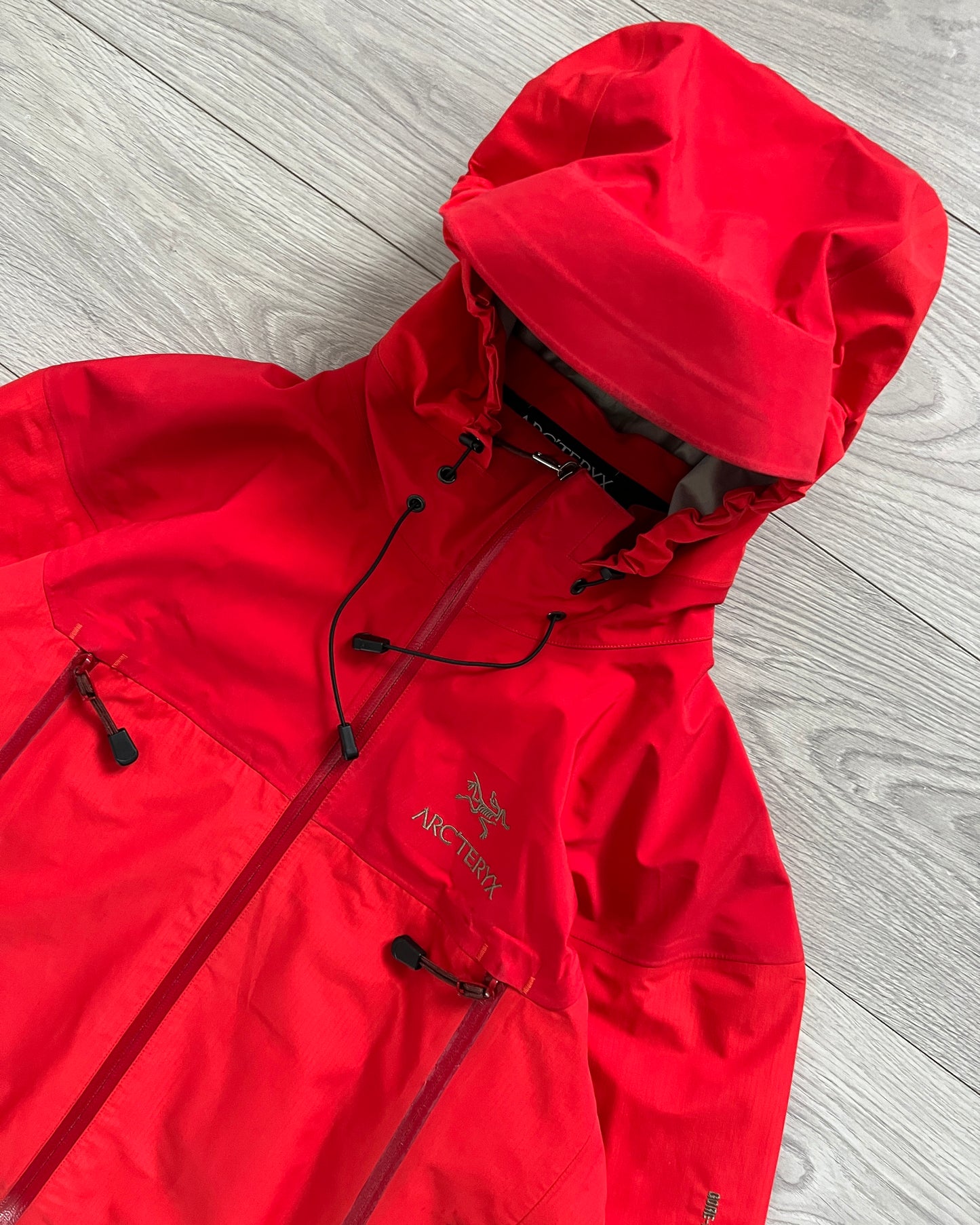 Arcteryx 2001 Beta AR Gore-Tex XCR Jacket in Formula Red - Size L