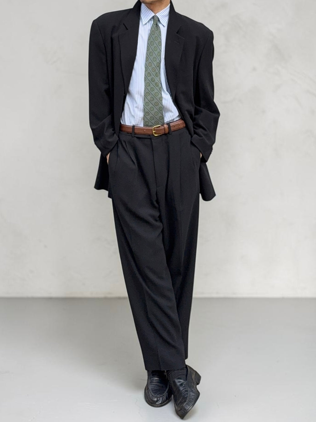 Giorgio Armani Black Label 1990s 3B Relaxed Draped Wool Suit Black - Size XL Jacket / 36" Waist