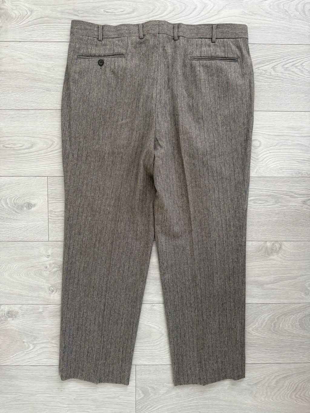 Valentino 1980s Peaked Lapel Double Breasted Pleated Wool Suit - Size XL Jacket / 40" Waist