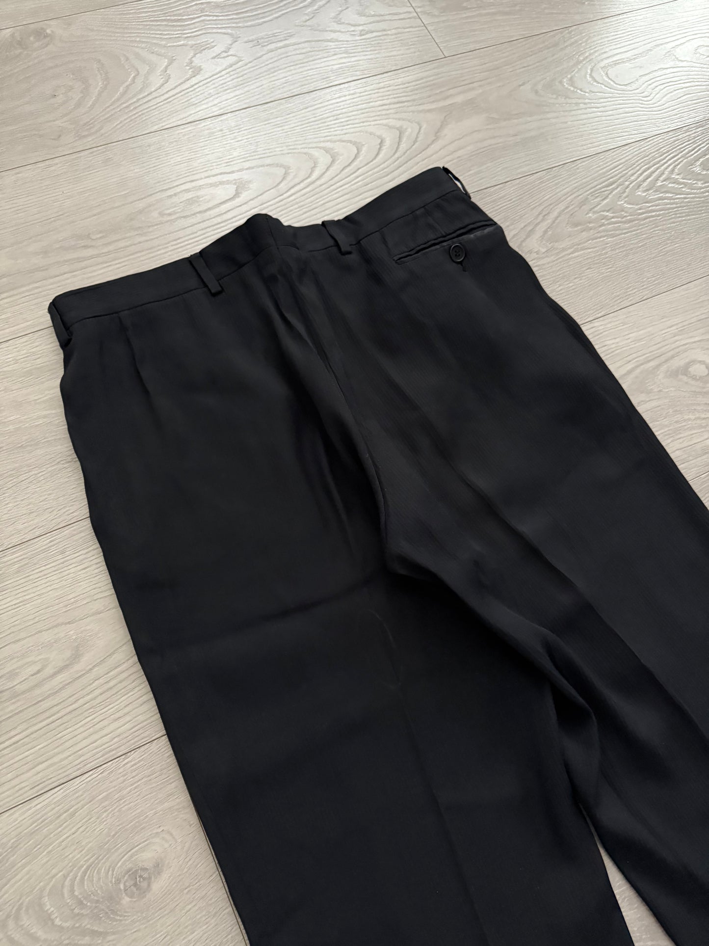 Giorgio Armani 1990s Black Pleated Wool Suit - Size L Jacket / 36" Waist