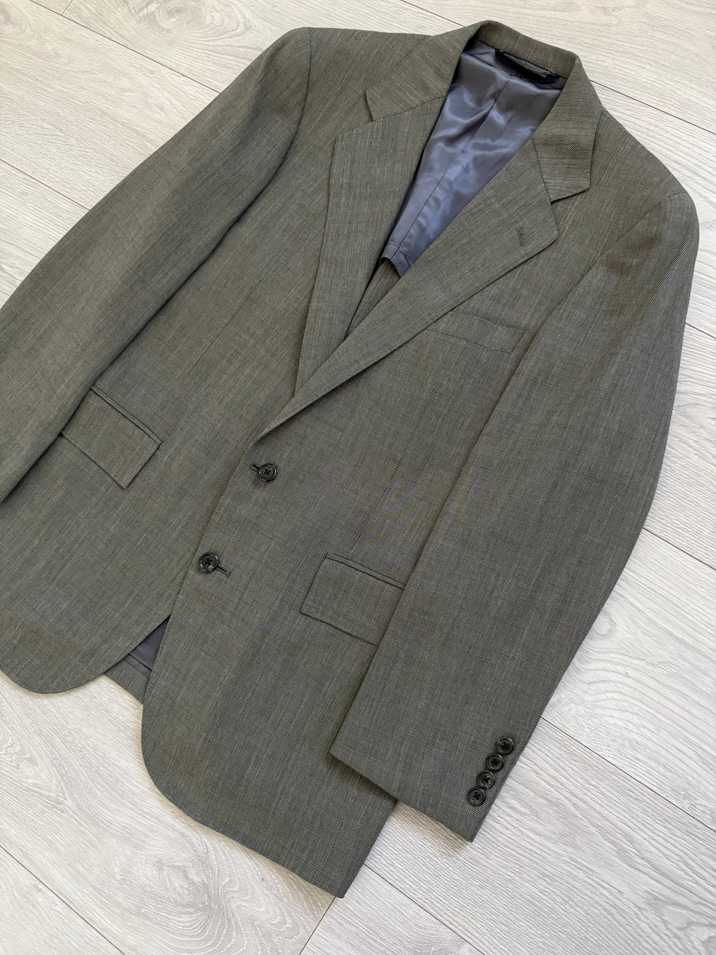 Ralph Lauren 1990s 2B Pleated Lightweight Wool Suit Green - Size M Jacket / 28" Waist