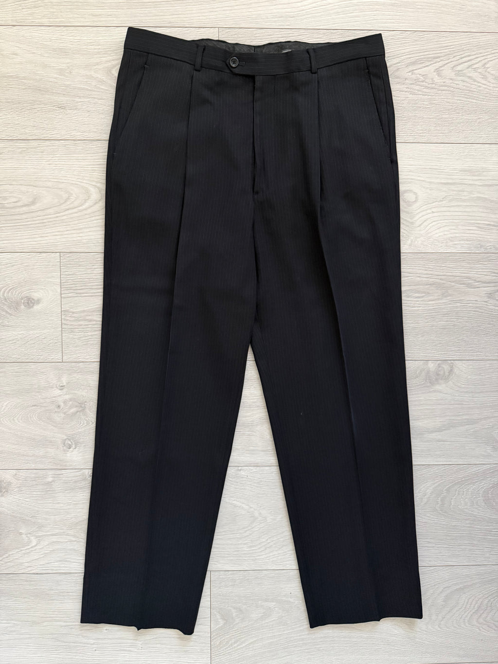 Armani 1990s 3B Pinstriped Textured Pleated Wool Suit  - Size XL Jacket / 36" Waist