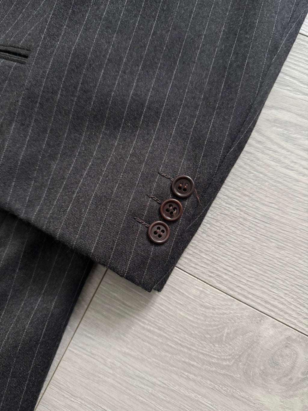 Valentino 1980s 6B Double Breasted Charcoal Wool Power Suit - Size M Jacket / 31" Waist