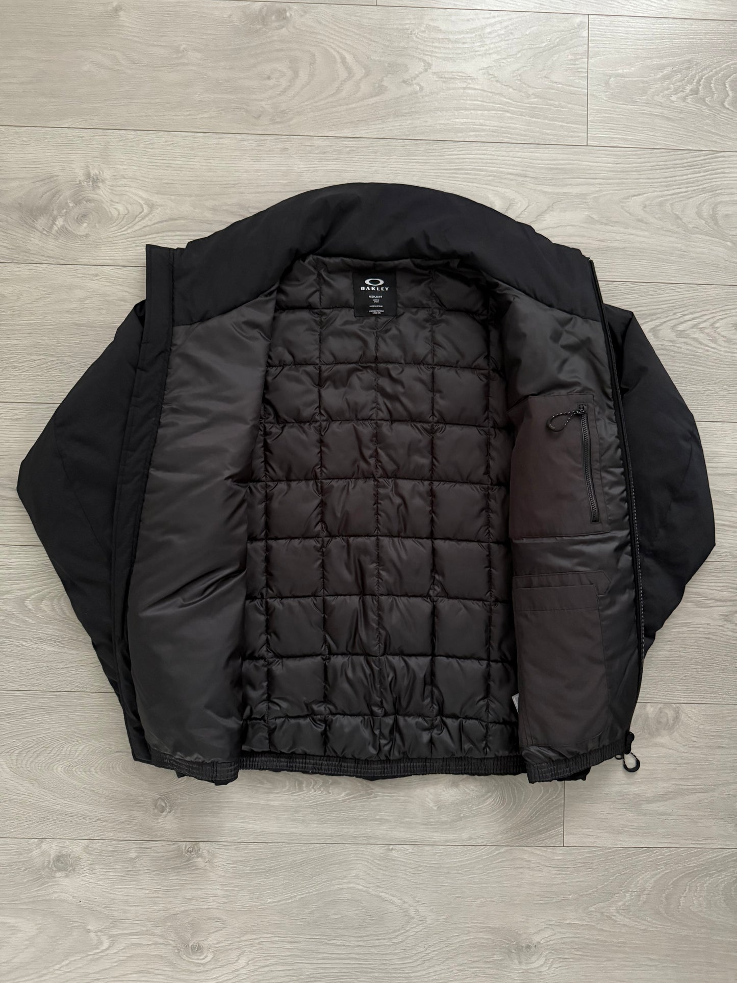 Oakley Puffer Jacket - Size M