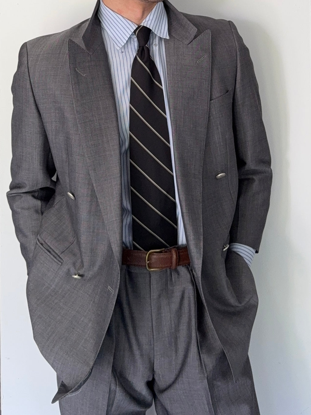 Burberry 1980s Peaked Lapel Double Breasted Pleated Wool Suit Grey - Size S Jacket / 32" Waist