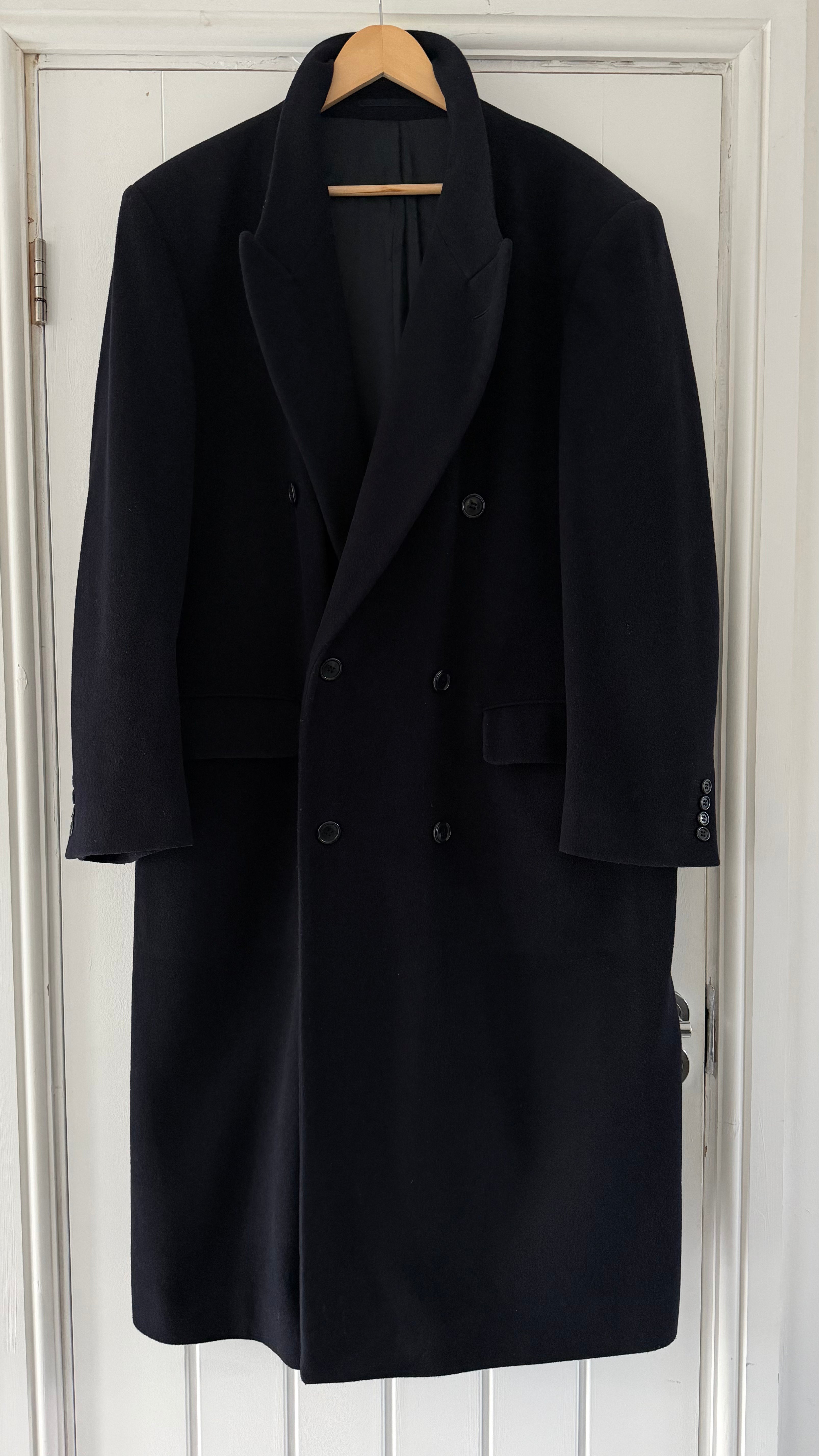 Pierre Cardin 1990s Peaked Lapel Double Breasted Wool Cashmere Coat Made in Italy - Size L