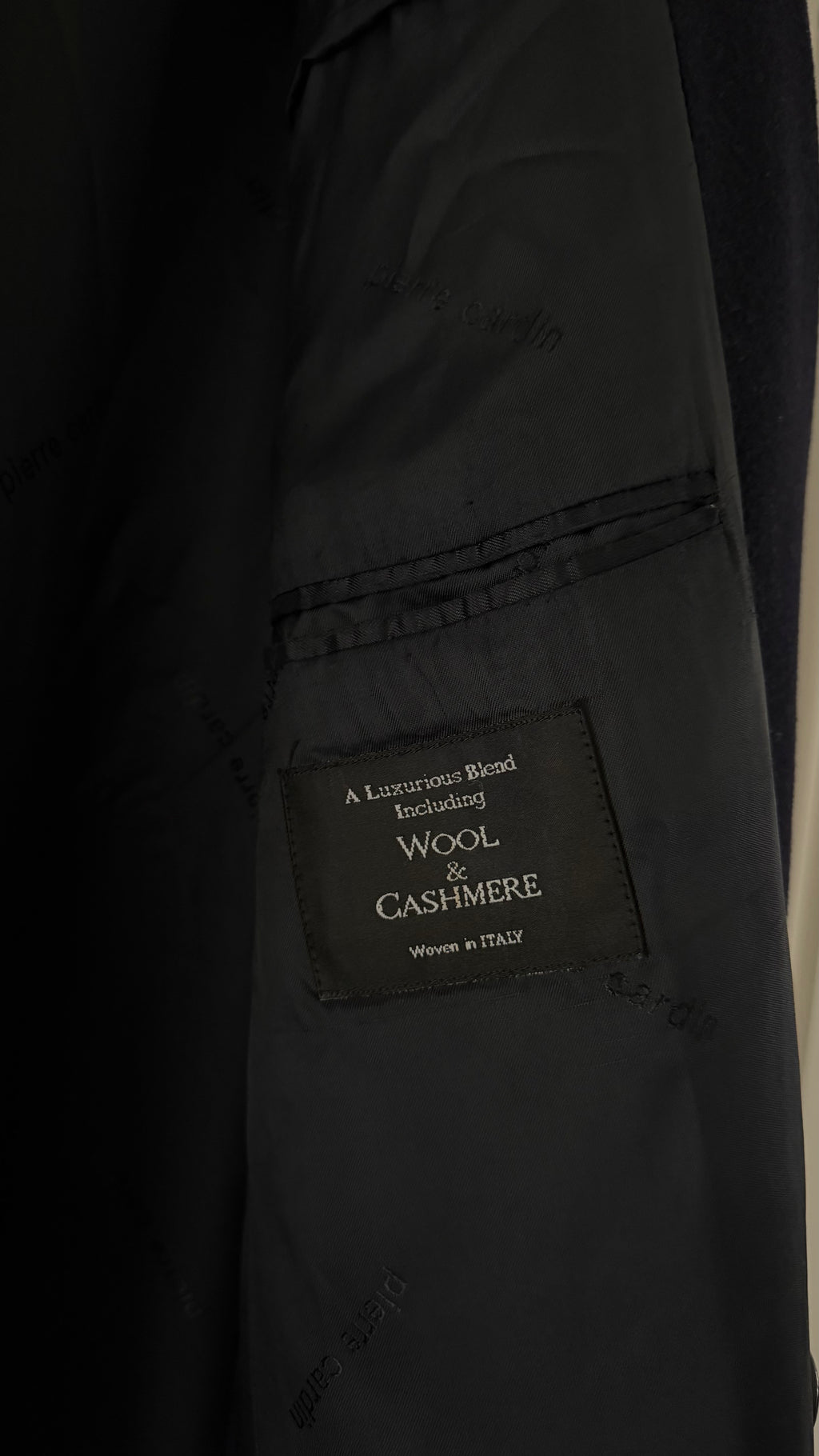 Pierre Cardin 1990s Peaked Lapel Double Breasted Wool Cashmere Coat Made in Italy - Size L