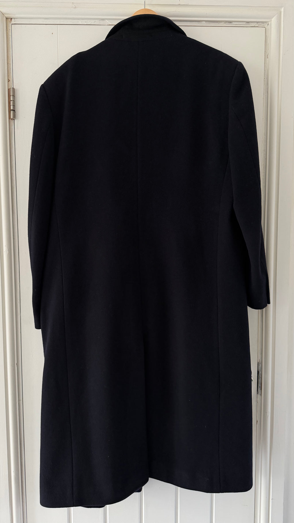 Pierre Cardin 1990s Peaked Lapel Double Breasted Wool Cashmere Coat Made in Italy - Size L