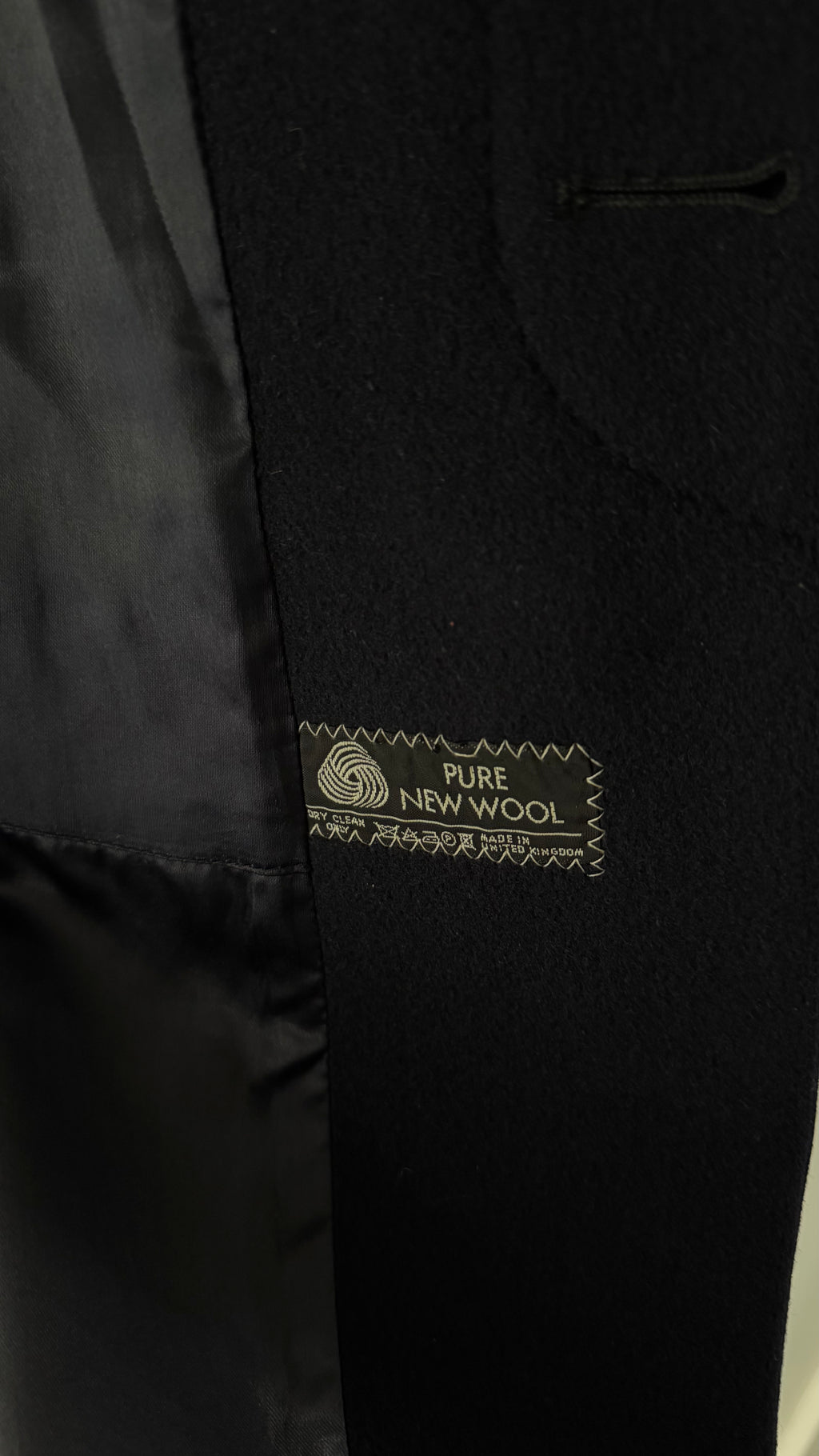 1990s Vintage Made in England Wool Navy Coat - Size L