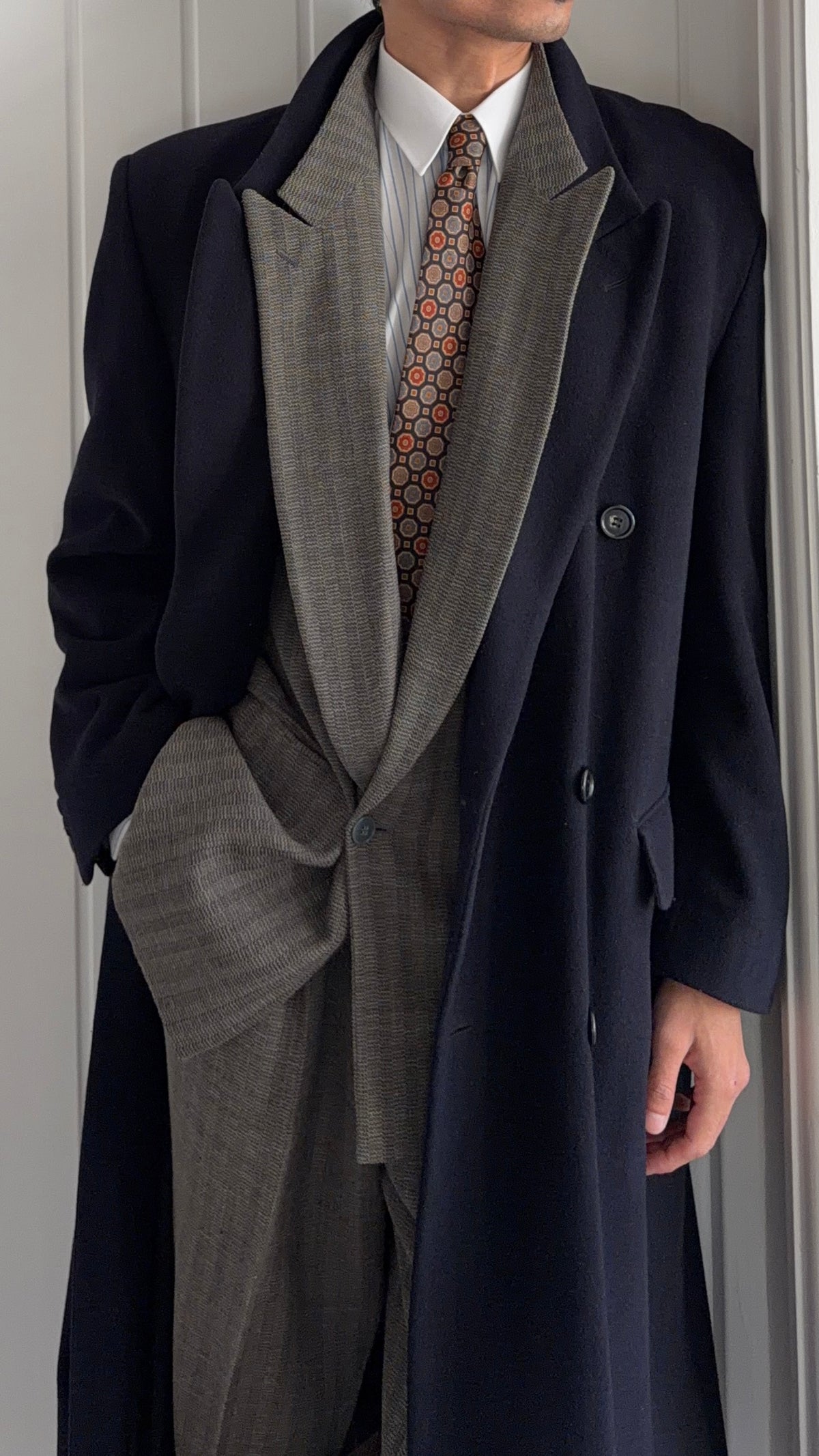 Pierre Cardin 1990s Peaked Lapel Double Breasted Wool Cashmere Coat Made in Italy - Size L