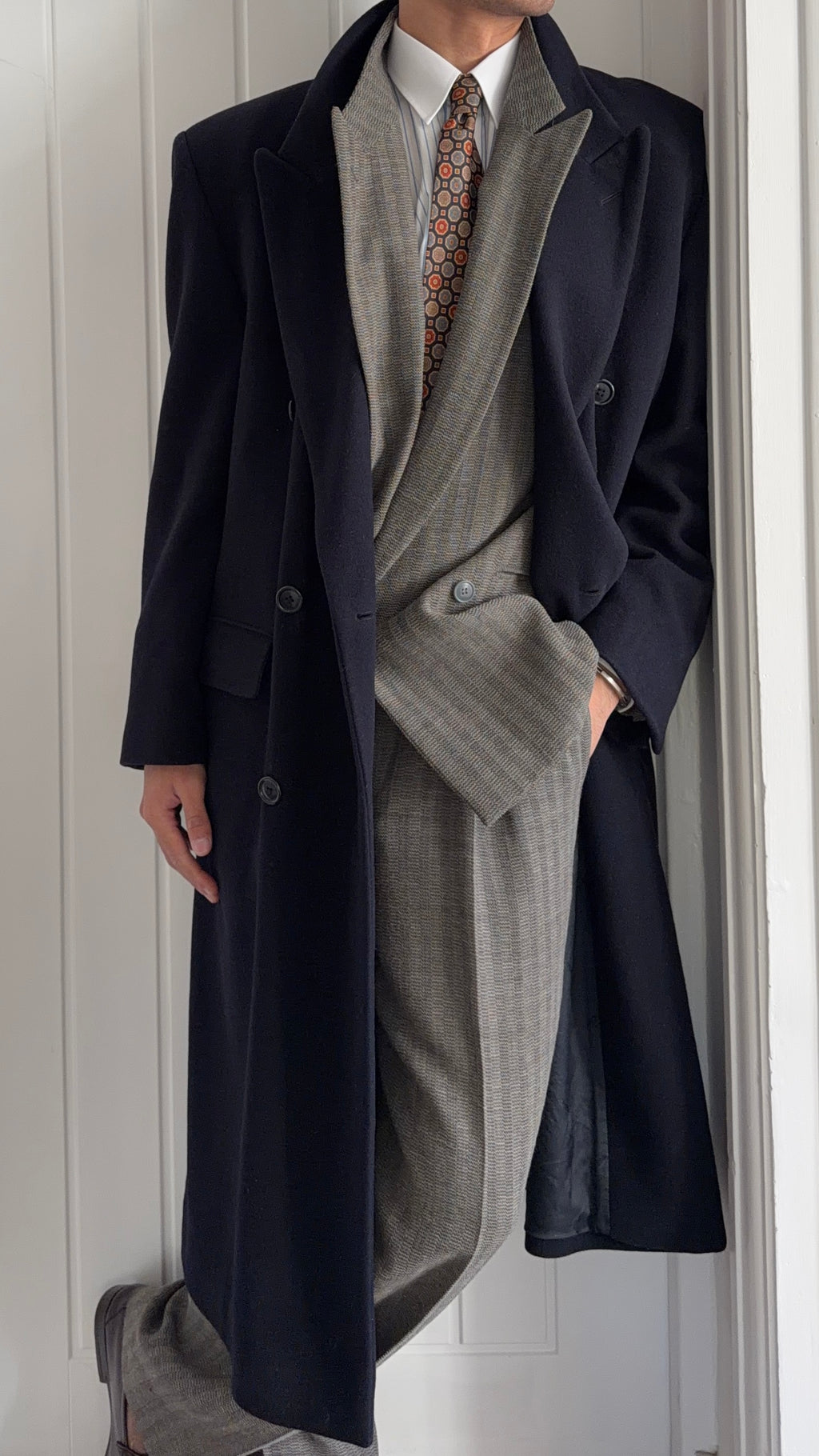 Pierre Cardin 1990s Peaked Lapel Double Breasted Wool Cashmere Coat Made in Italy - Size L