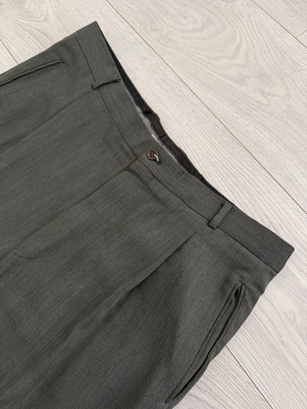 Mani Giorgio Armani 1980s 4B Pleated Rayon Wool Textured Draped Suit Taupe Green - Size XXL Jacket / 38" Waist