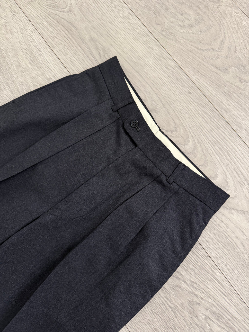 Emporio Armani 1980s Peaked Lapel Double Breasted Pleated Wool Suit Charcoal Navy - Size S Jacket / 29" Waist