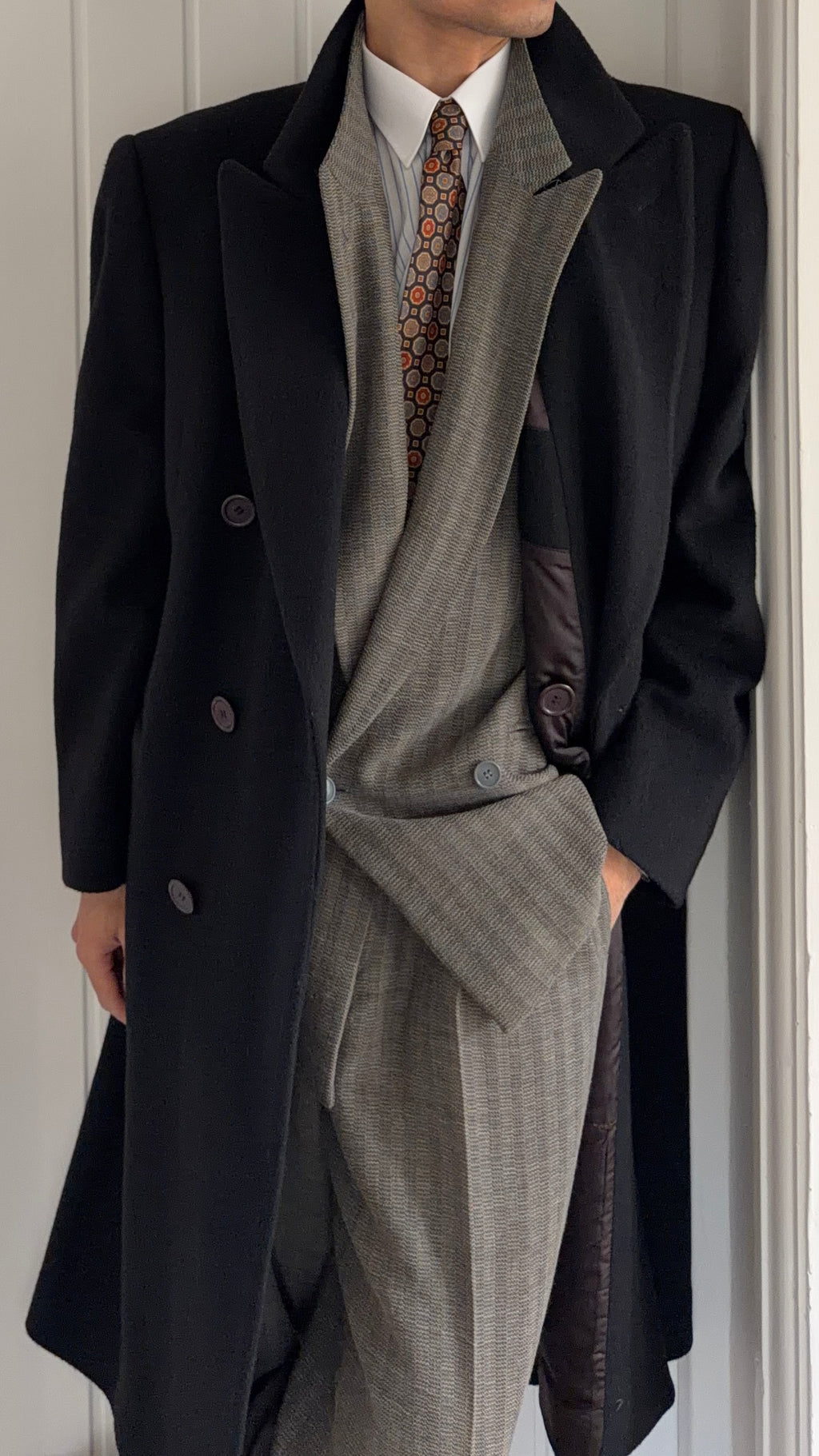 1980s Vintage Peaked Lapel Double Breasted Wool Cashmere Black Coat - Size L
