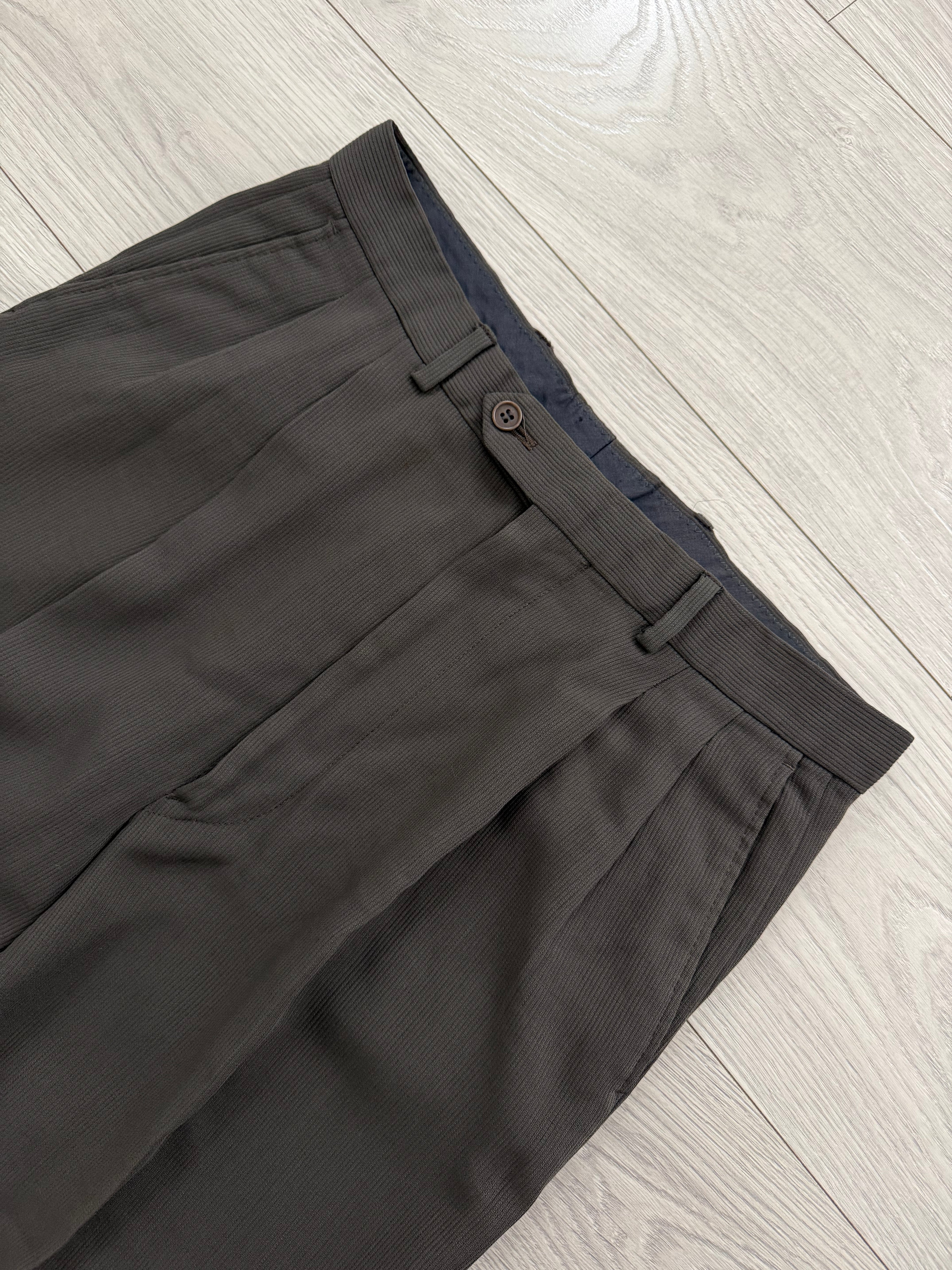 Giorgio Armani 1980s Peaked Lapel Double Breasted Pleated Viscose Wool Suit Espresso Charcoal - Size XL Jacket / 32"
