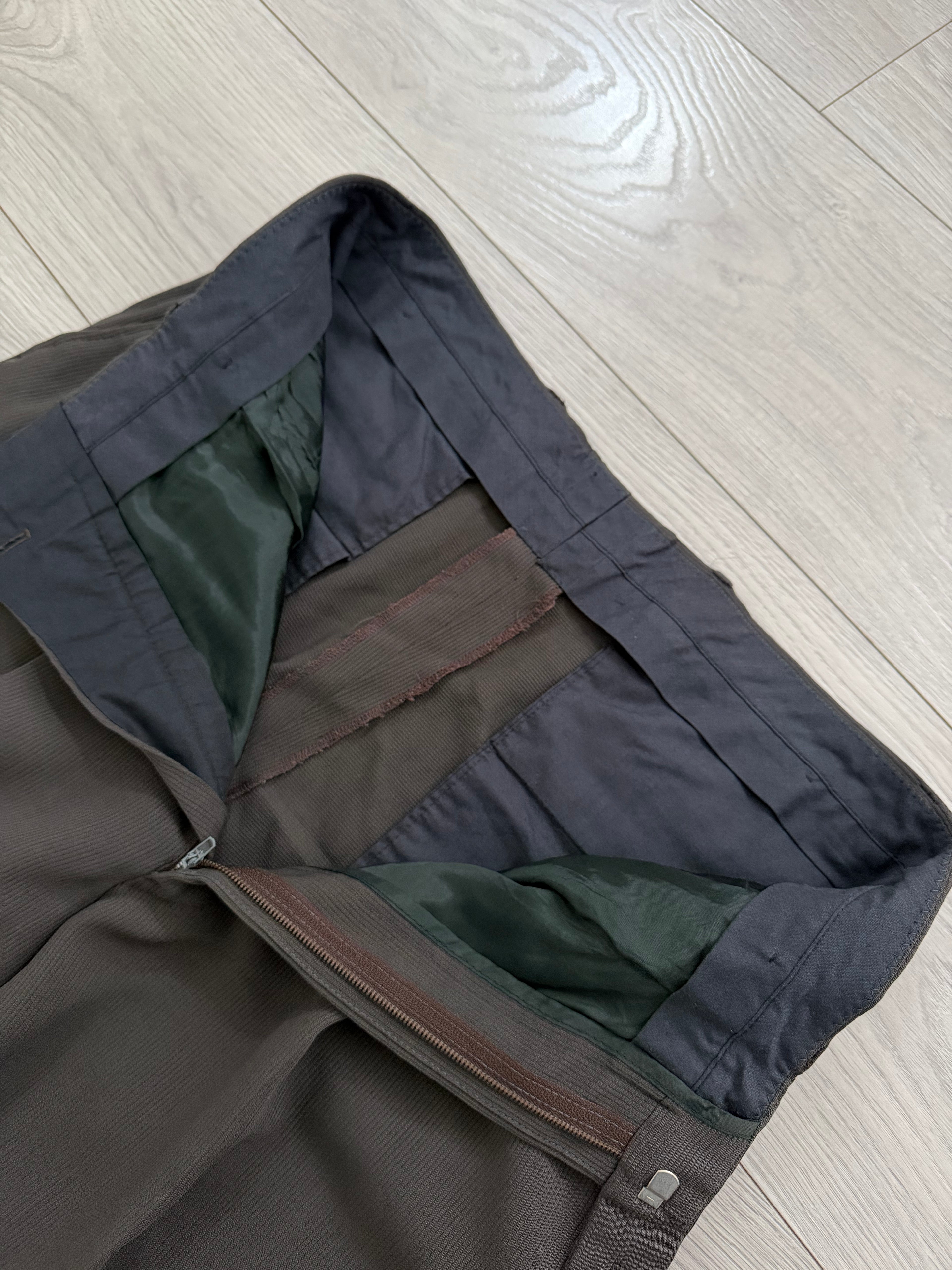 Giorgio Armani 1980s Peaked Lapel Double Breasted Pleated Viscose Wool Suit Espresso Charcoal - Size XL Jacket / 32"