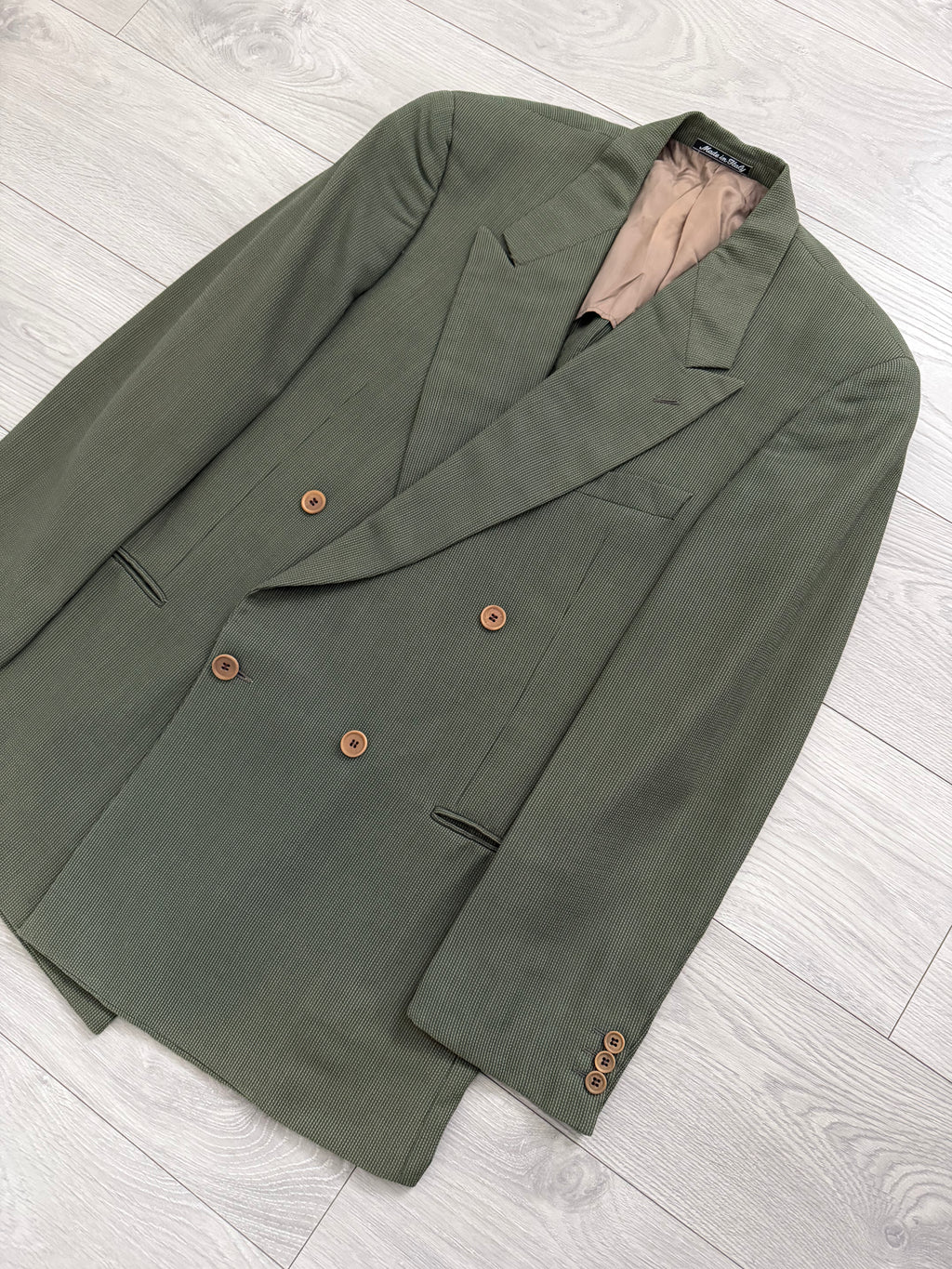 Giorgio Armani 1980s Peaked Lapel Double Breasted Pleated Textured Wool Suit - Size XL Jacket / 32"