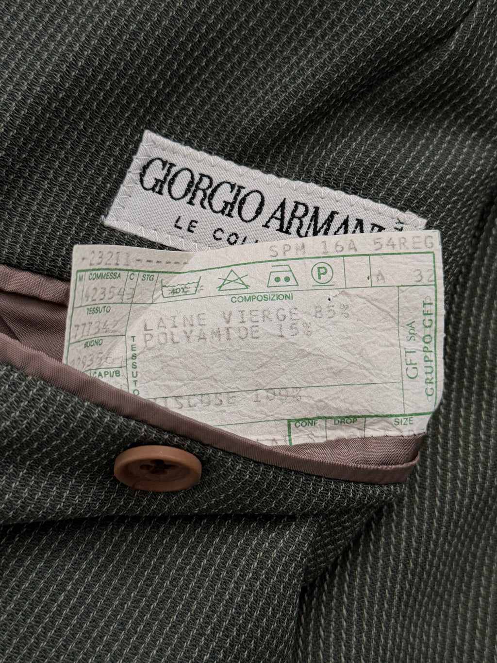 Giorgio Armani 1980s Peaked Lapel Double Breasted Pleated Textured Wool Suit - Size XL Jacket / 32"