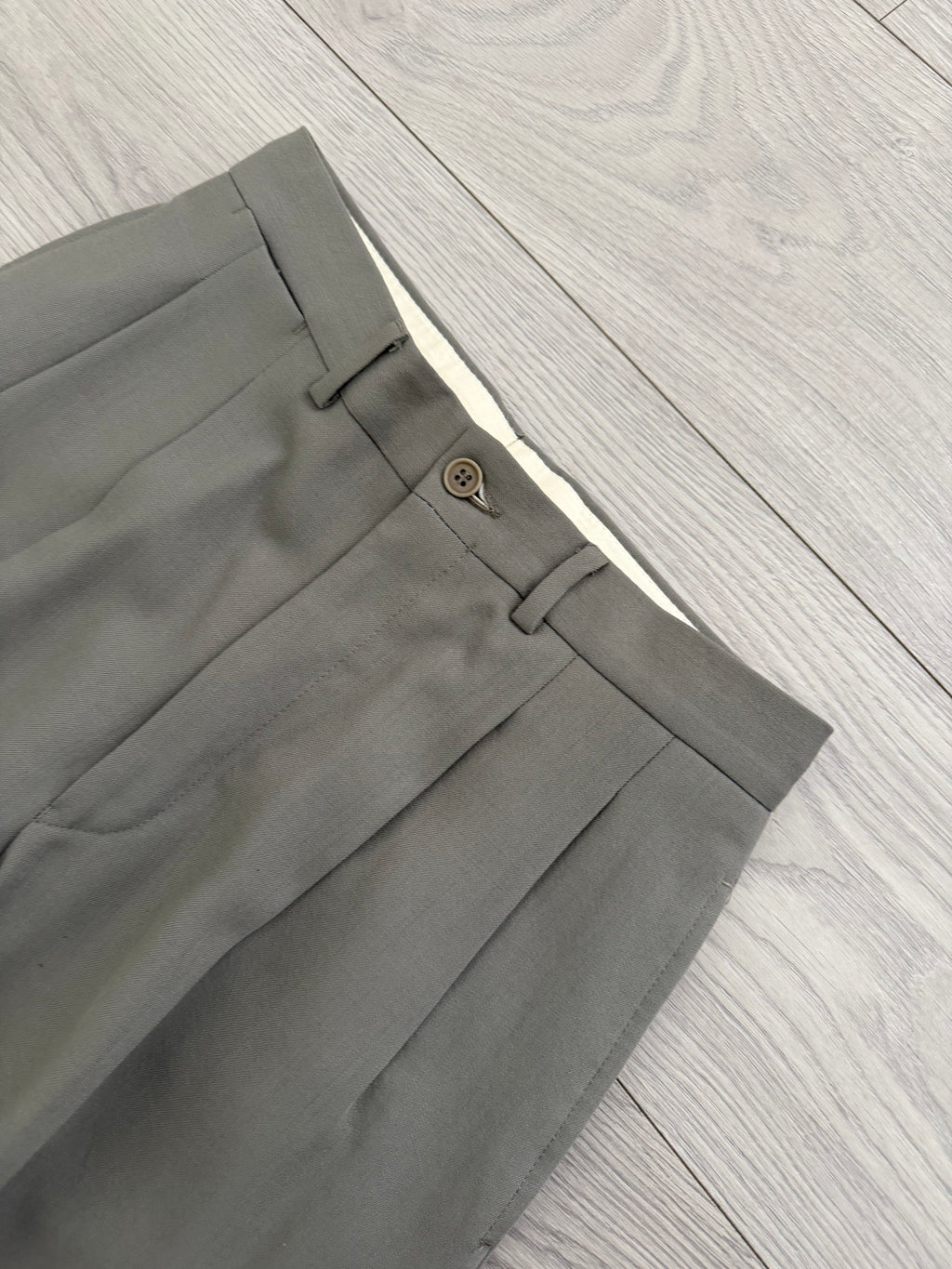 Emporio Armani 1990s 3B Draped Pleated Wool Suit Taupe Sage - Size S Jacket / 28" Waist