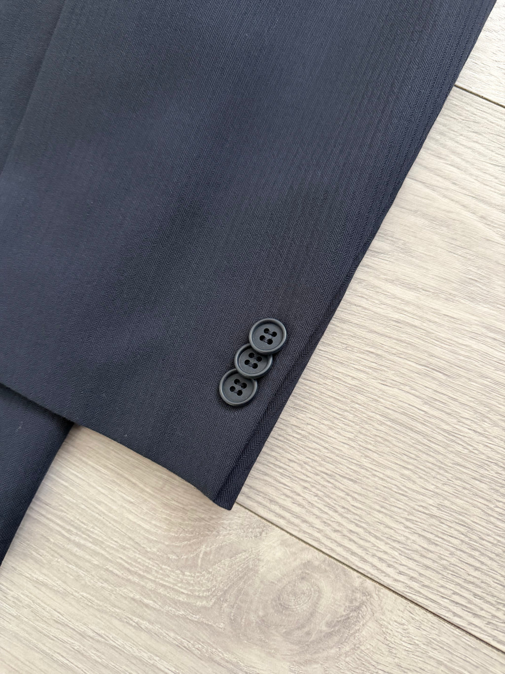 Emporio Armani 1990s 3B Ribbed Weave Draped Pleated Wool Suit Navy - Size L Jacket / 34" Waist